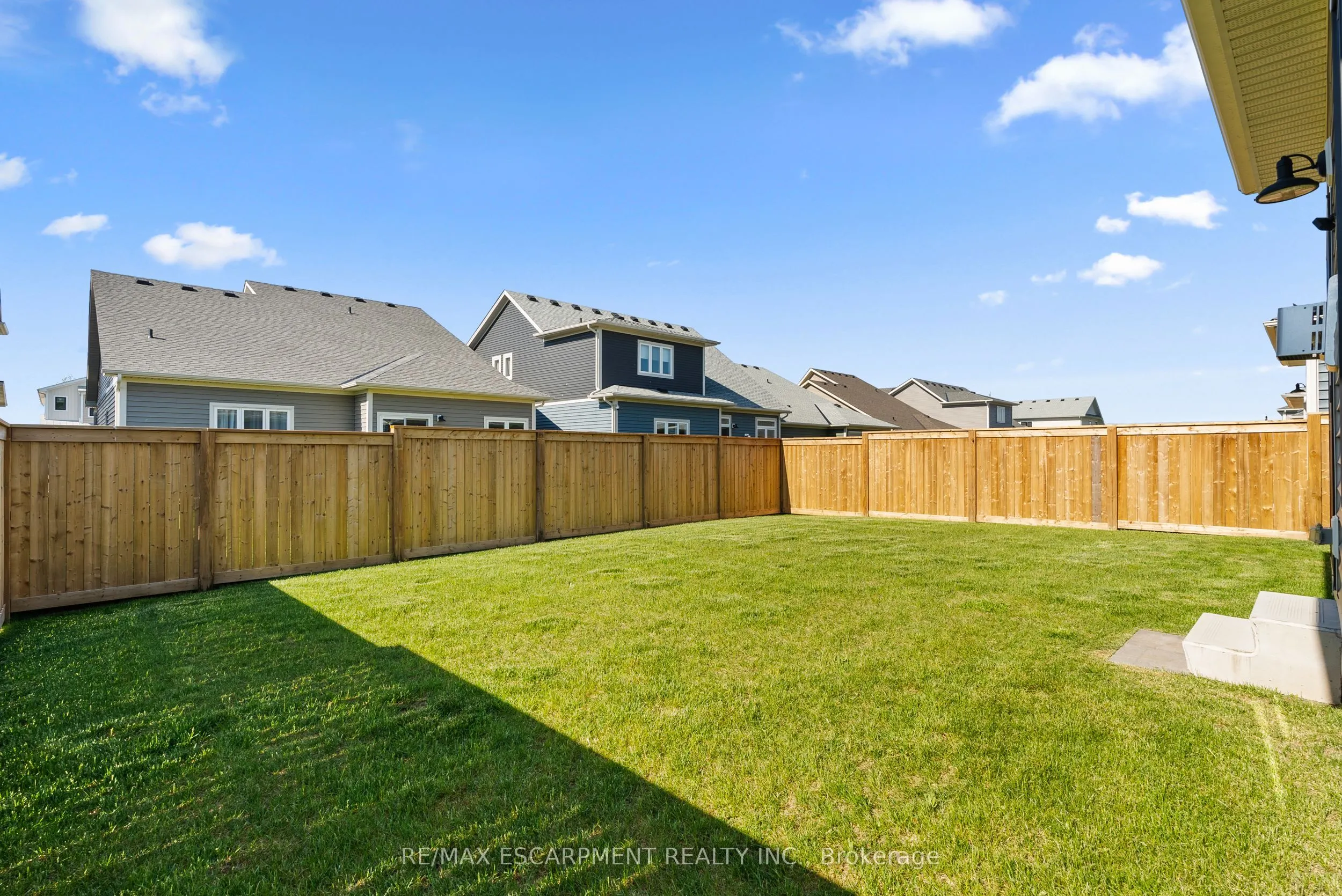 26 Beachwalk Crescent