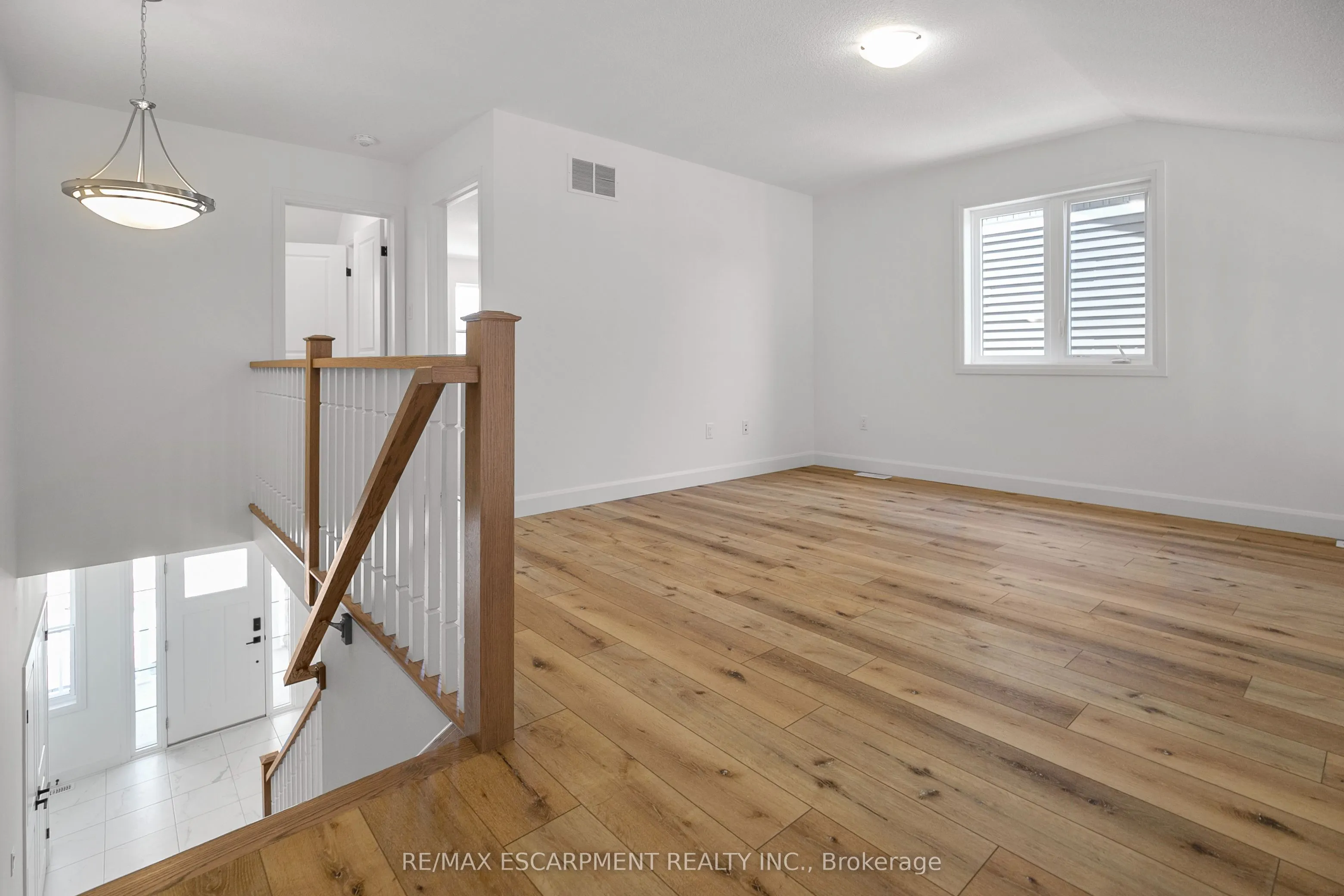 26 Beachwalk Crescent
