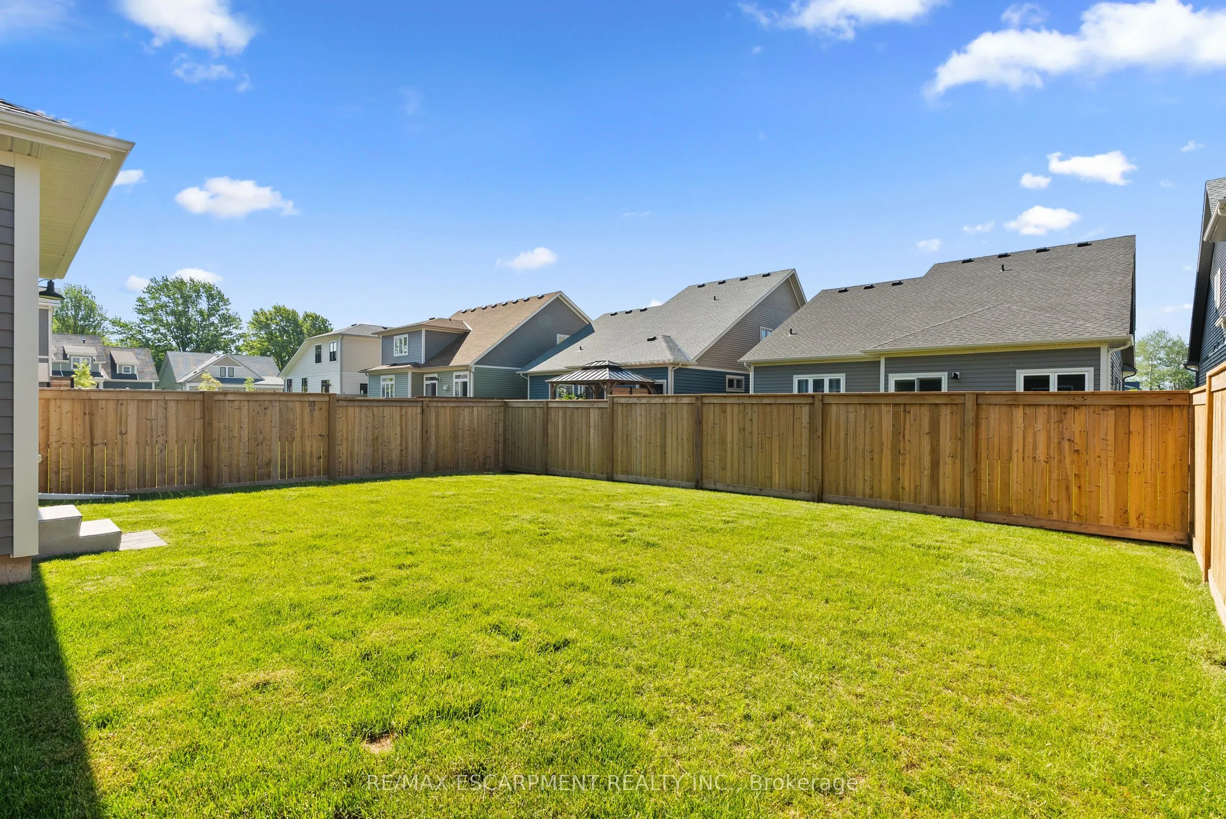 26 Beachwalk Crescent