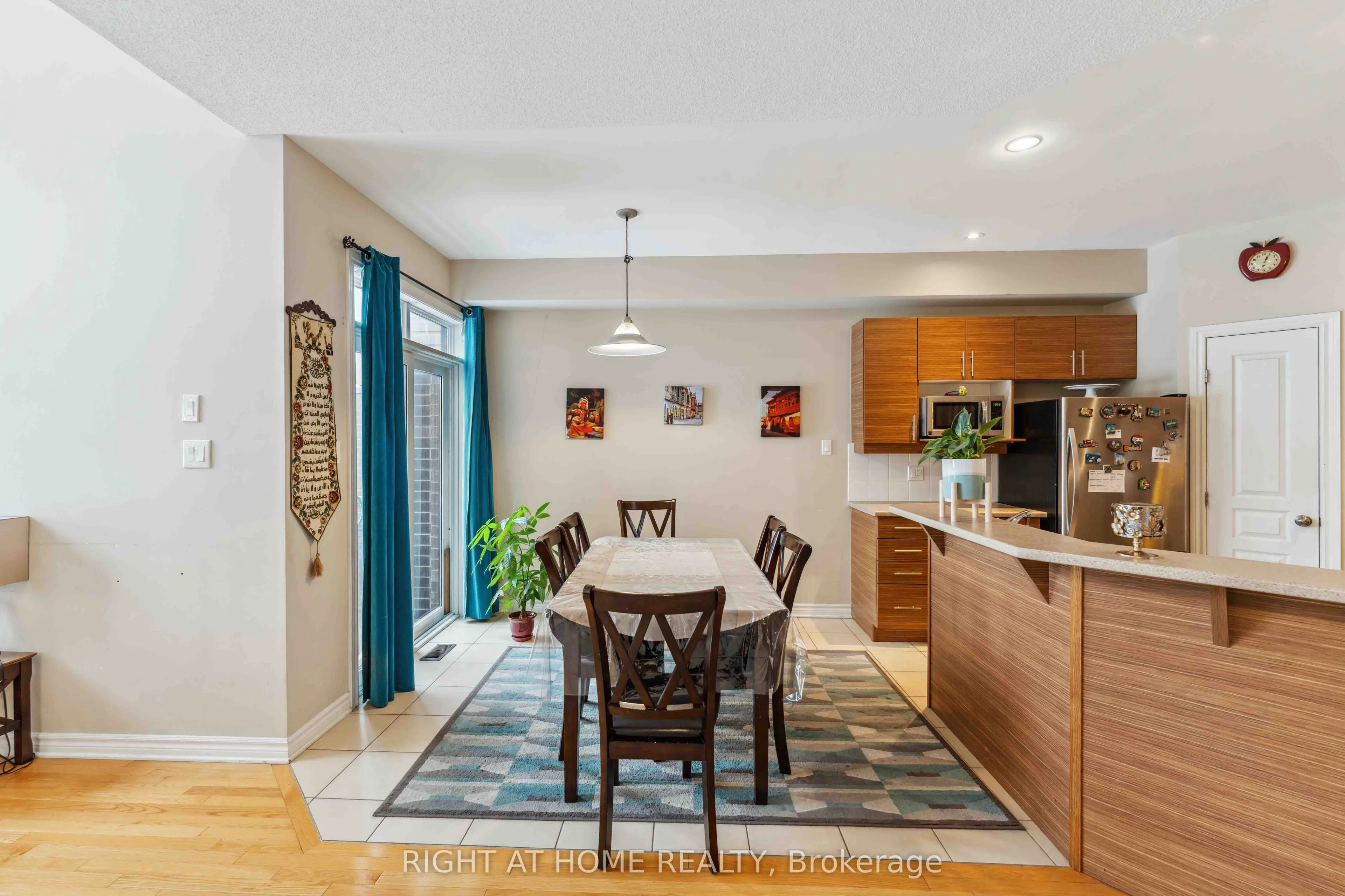 300 Cooks Mill Crescent
