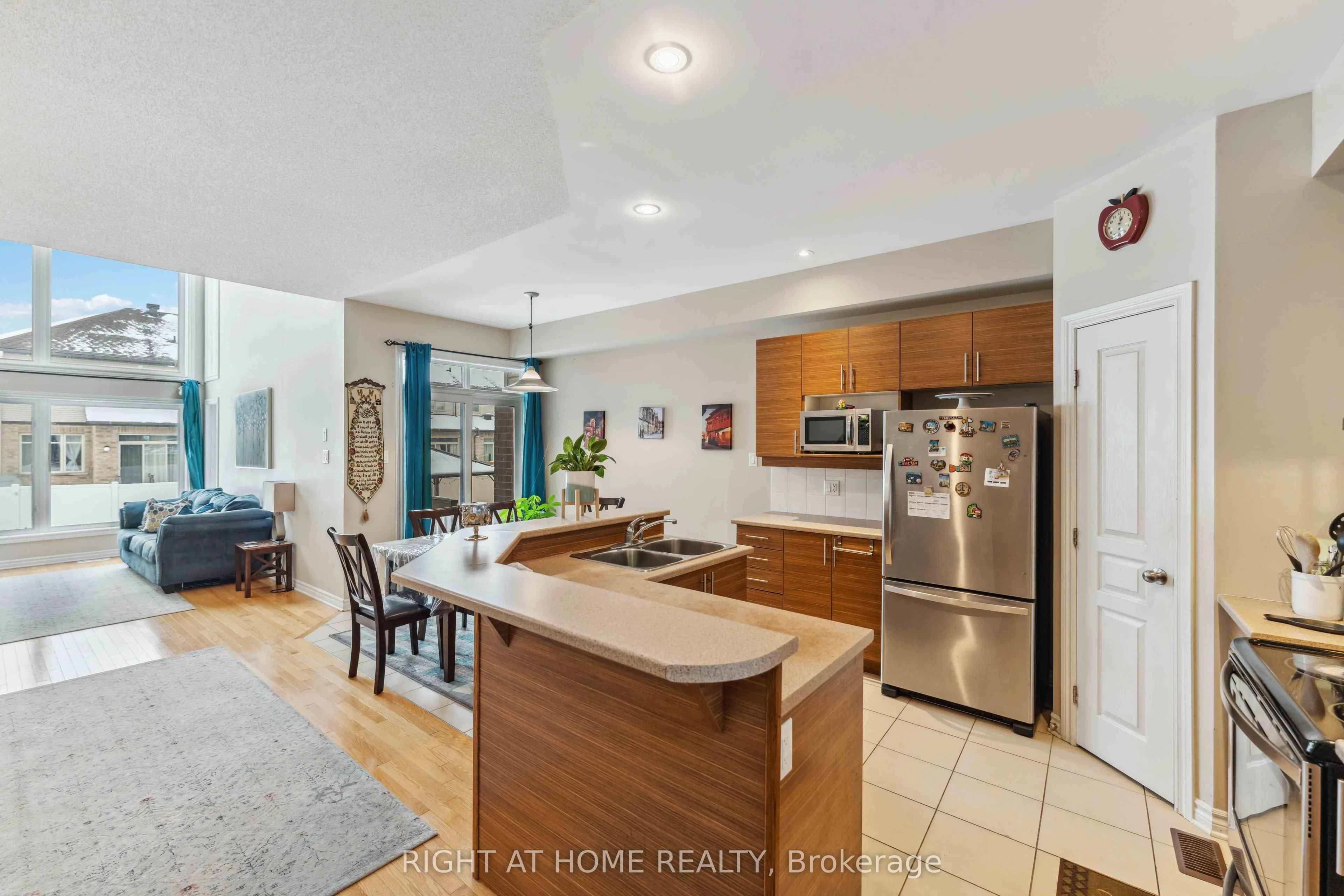 300 Cooks Mill Crescent