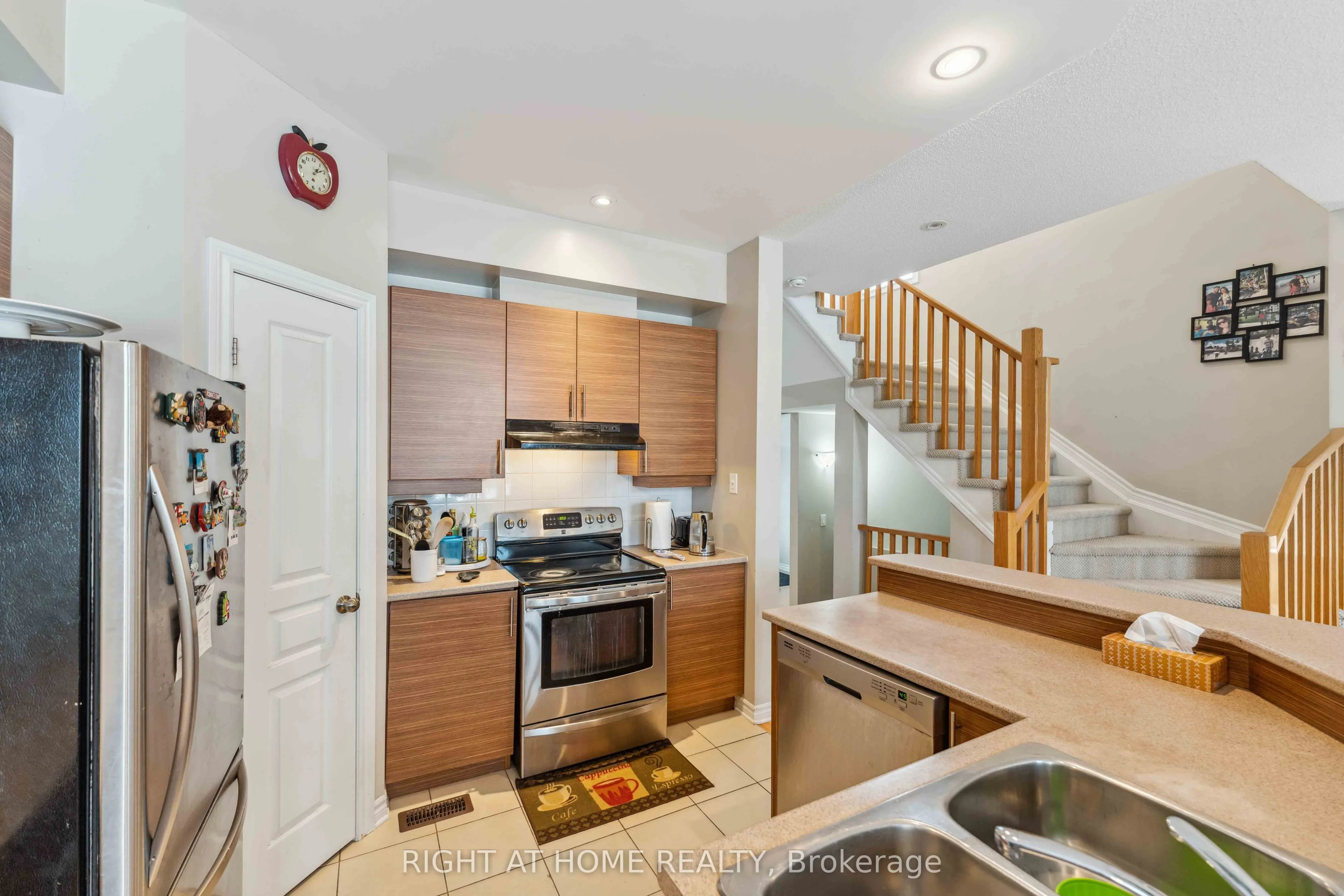 300 Cooks Mill Crescent