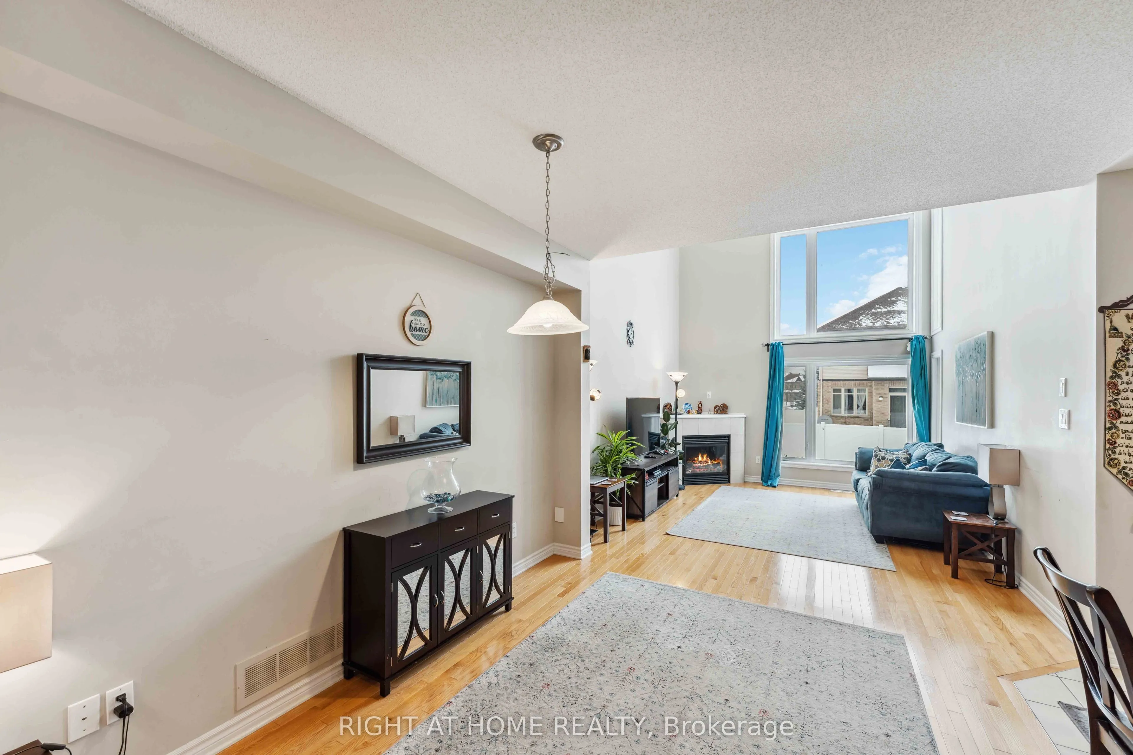 300 Cooks Mill Crescent