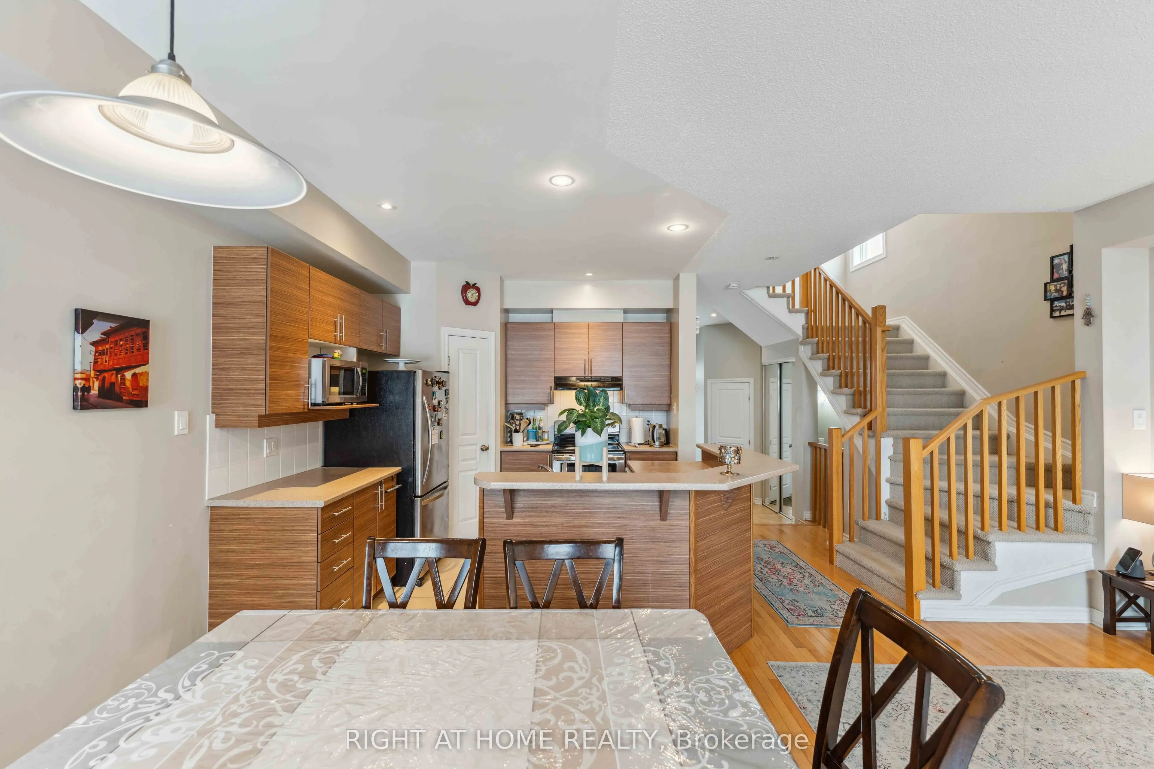 300 Cooks Mill Crescent