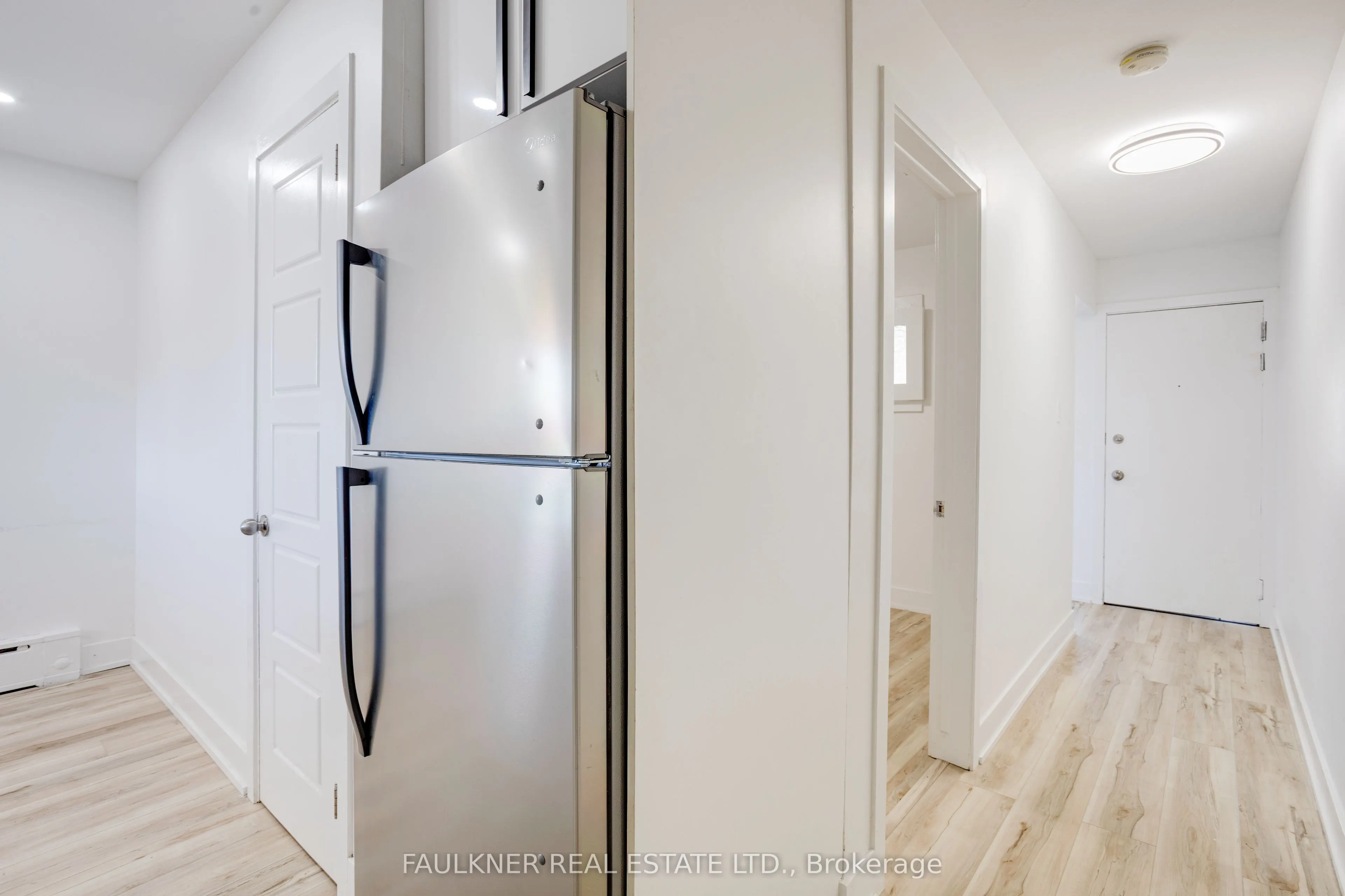 310 Cyr Avenue #6
