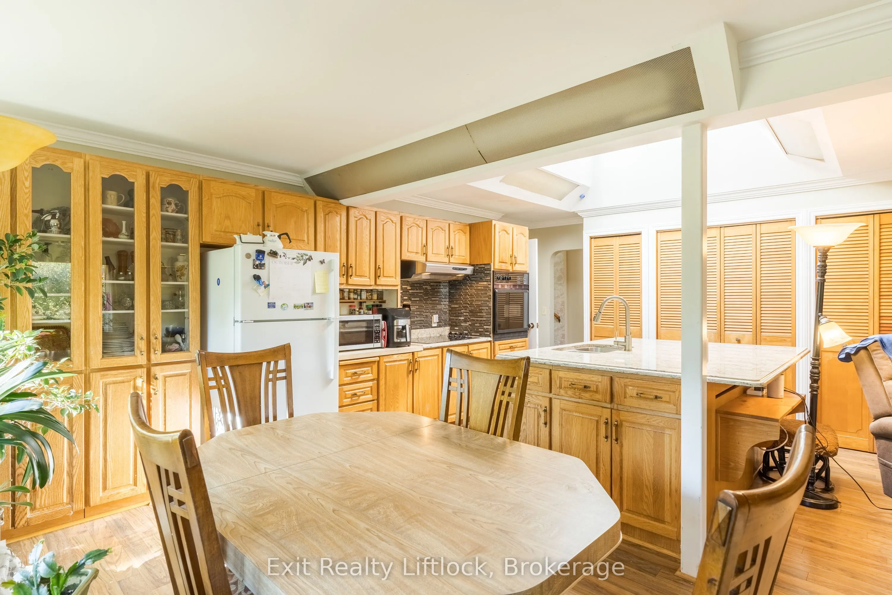 651 & 653 Cottesmore Avenue