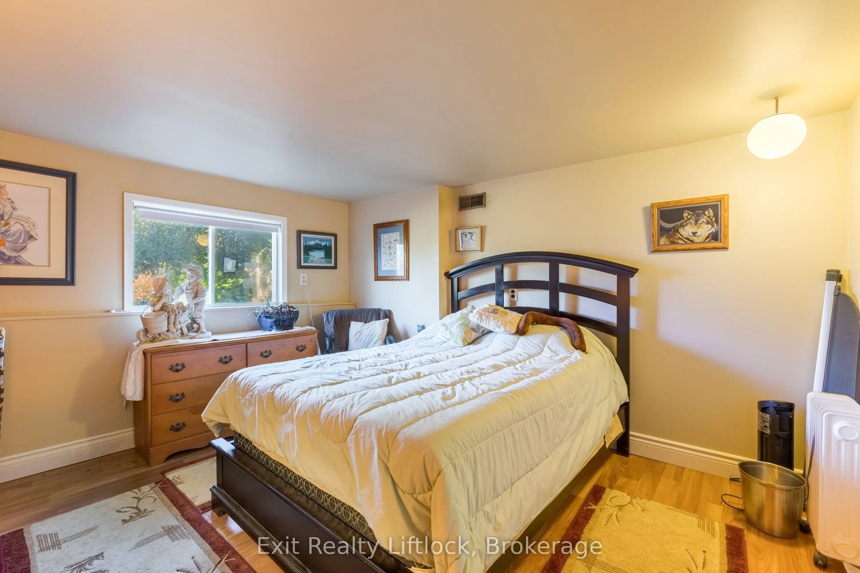 651 & 653 Cottesmore Avenue