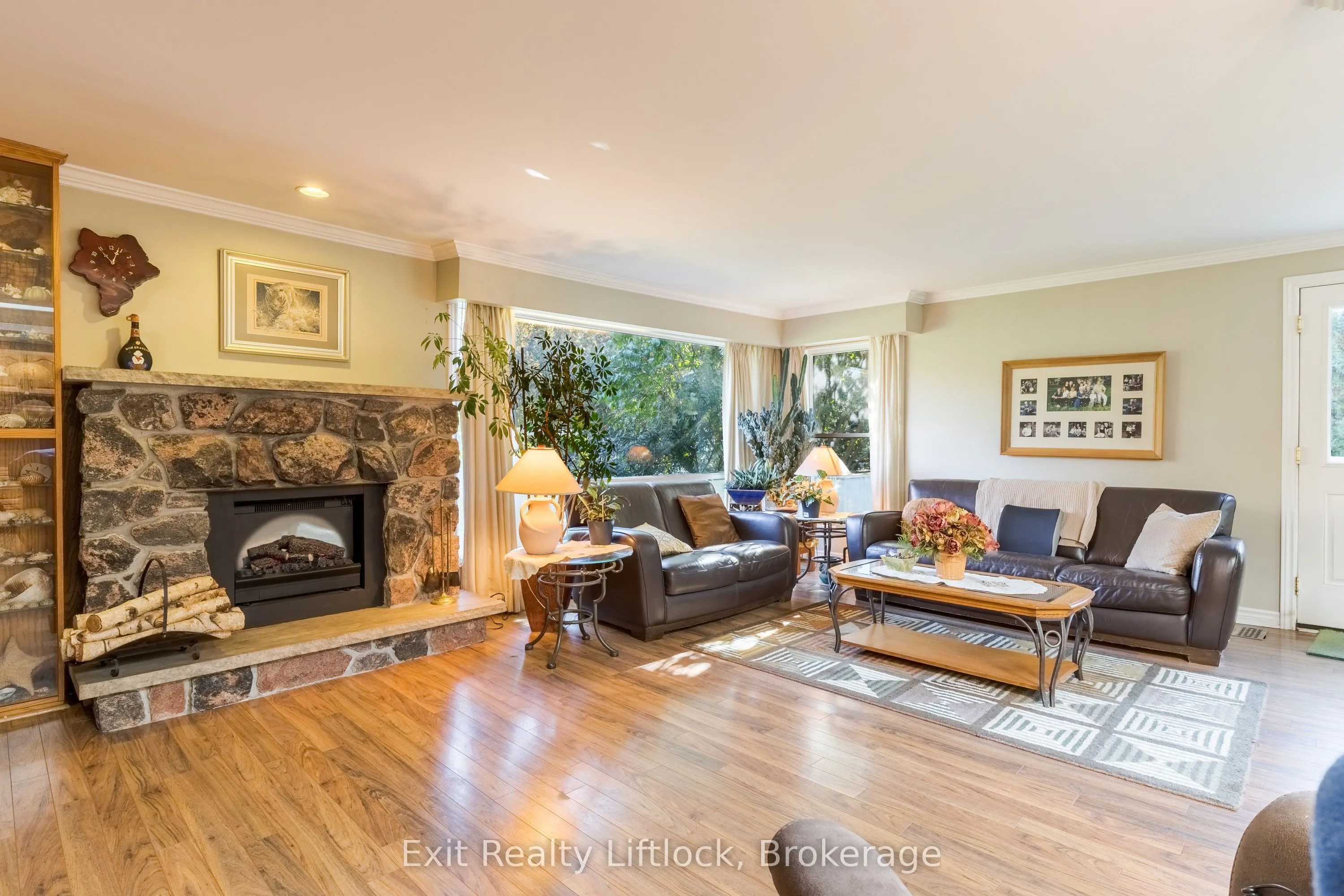 651 & 653 Cottesmore Avenue