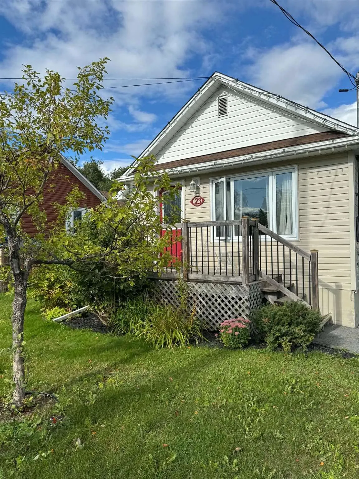 23 Hillcrest Avenue