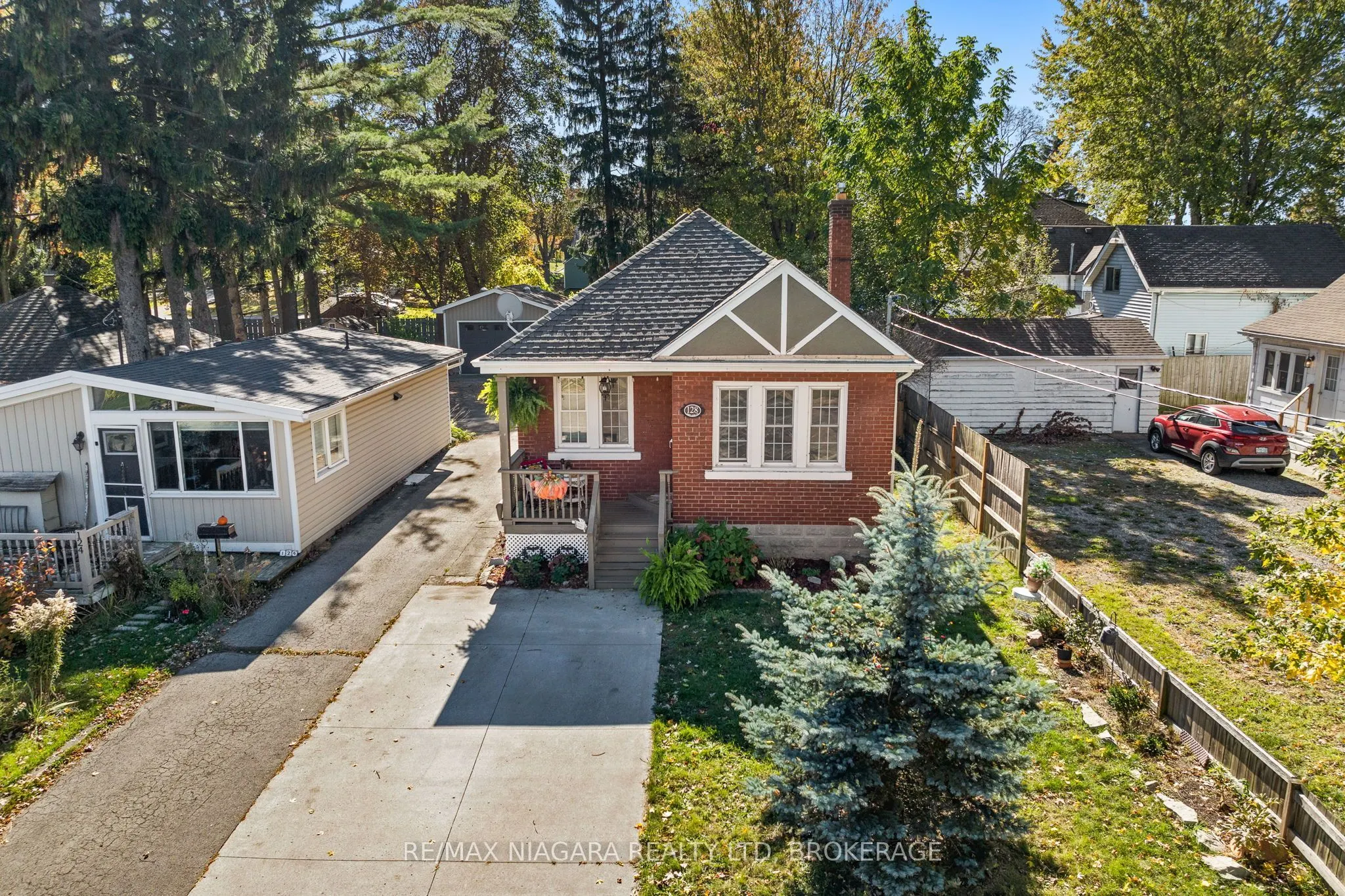 128 Adelaide Street