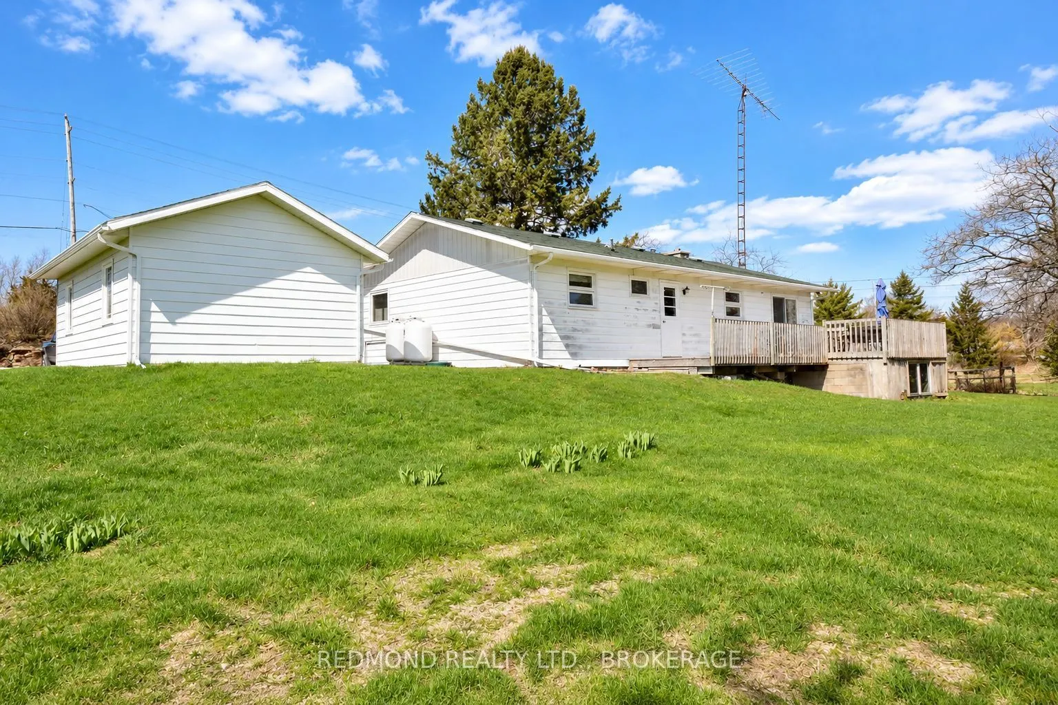 1319 County Rd 2 Road