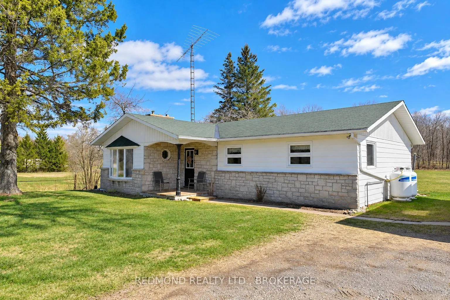 1319 County Rd 2 Road