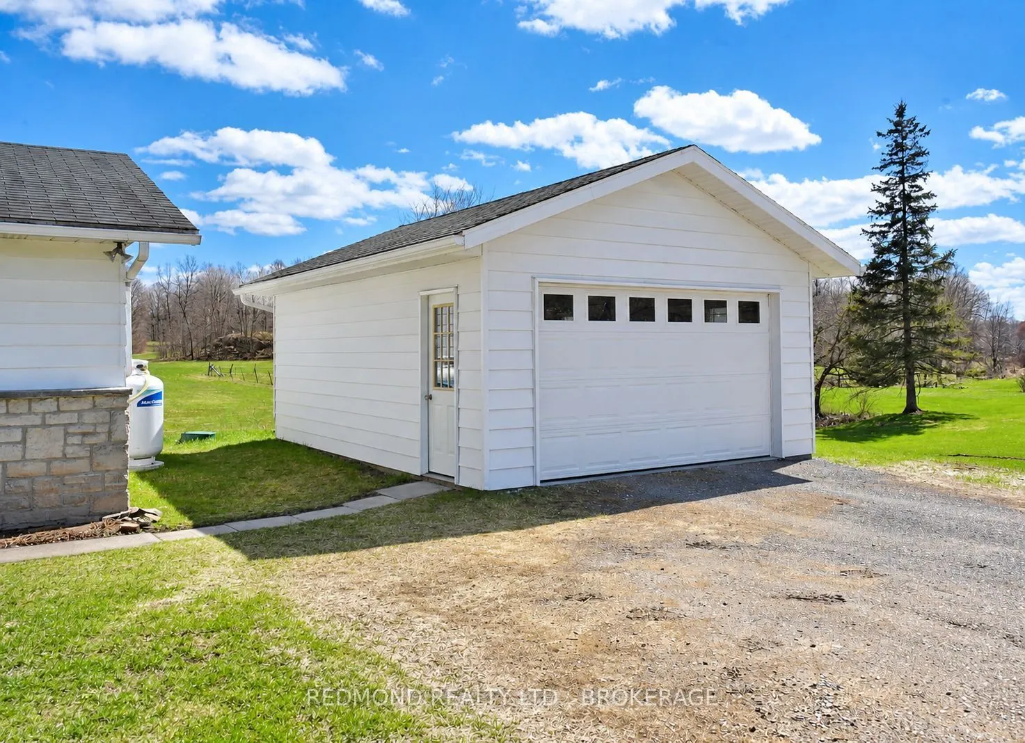 1319 County Rd 2 Road