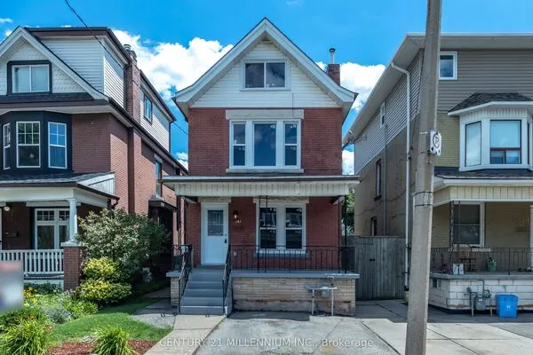 242 Balmoral Avenue N