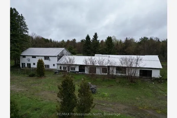 3044 Gelert Road