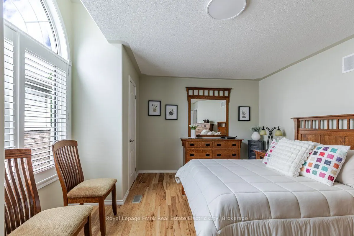 919 Wentworth Street #5