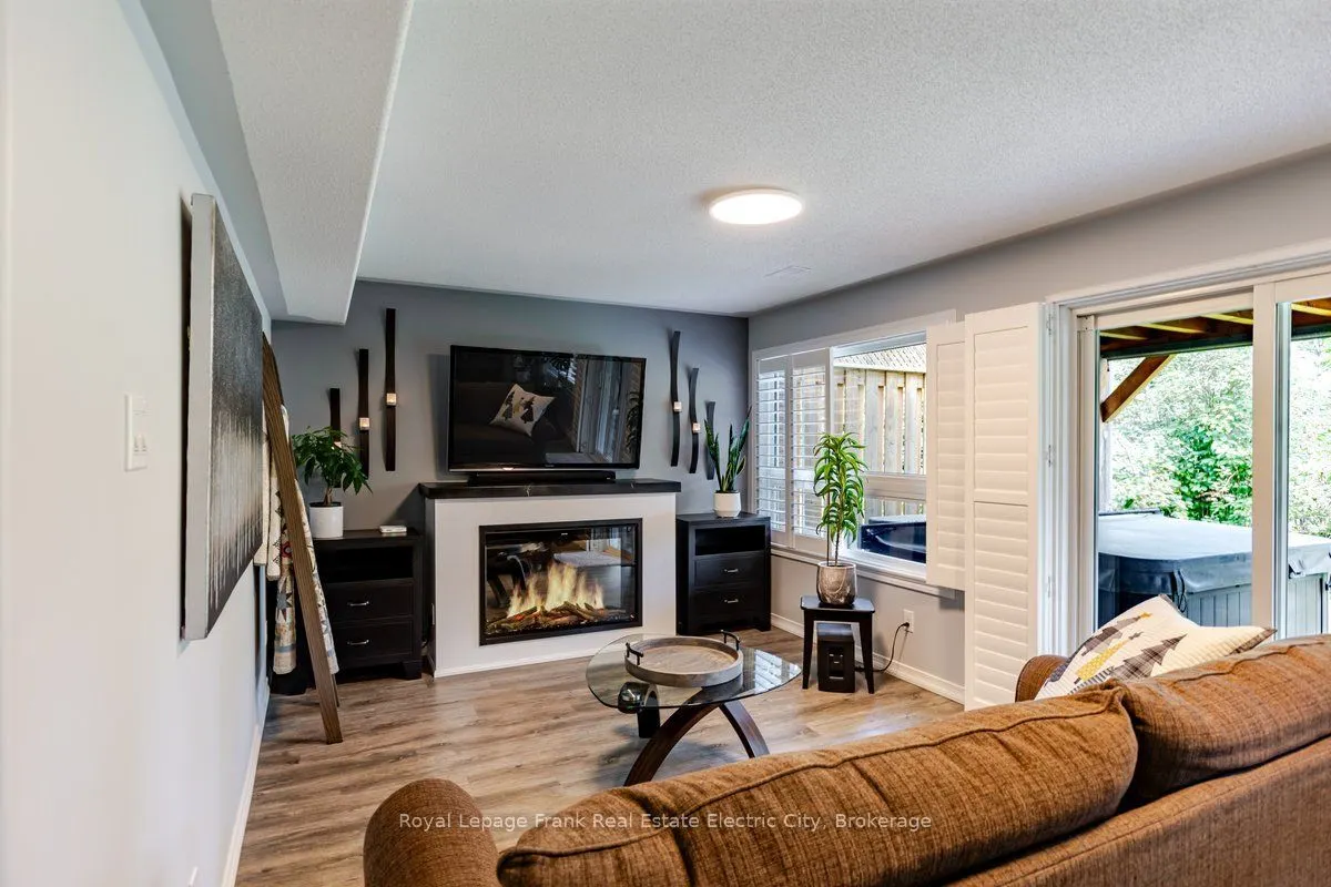 919 Wentworth Street #5