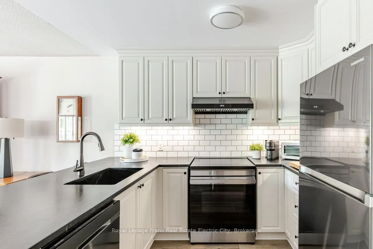 919 Wentworth Street #5
