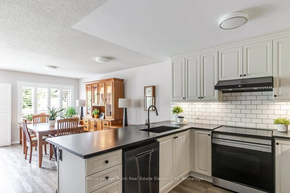 919 Wentworth Street #5