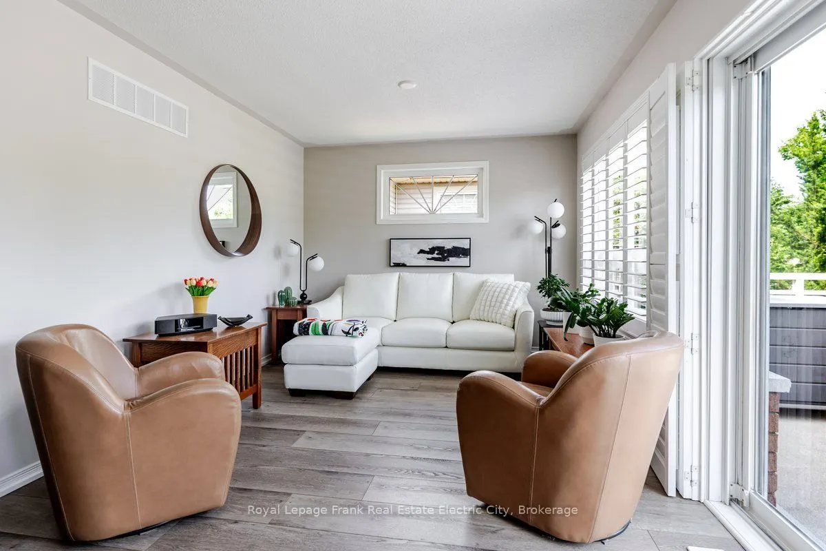 919 Wentworth Street #5