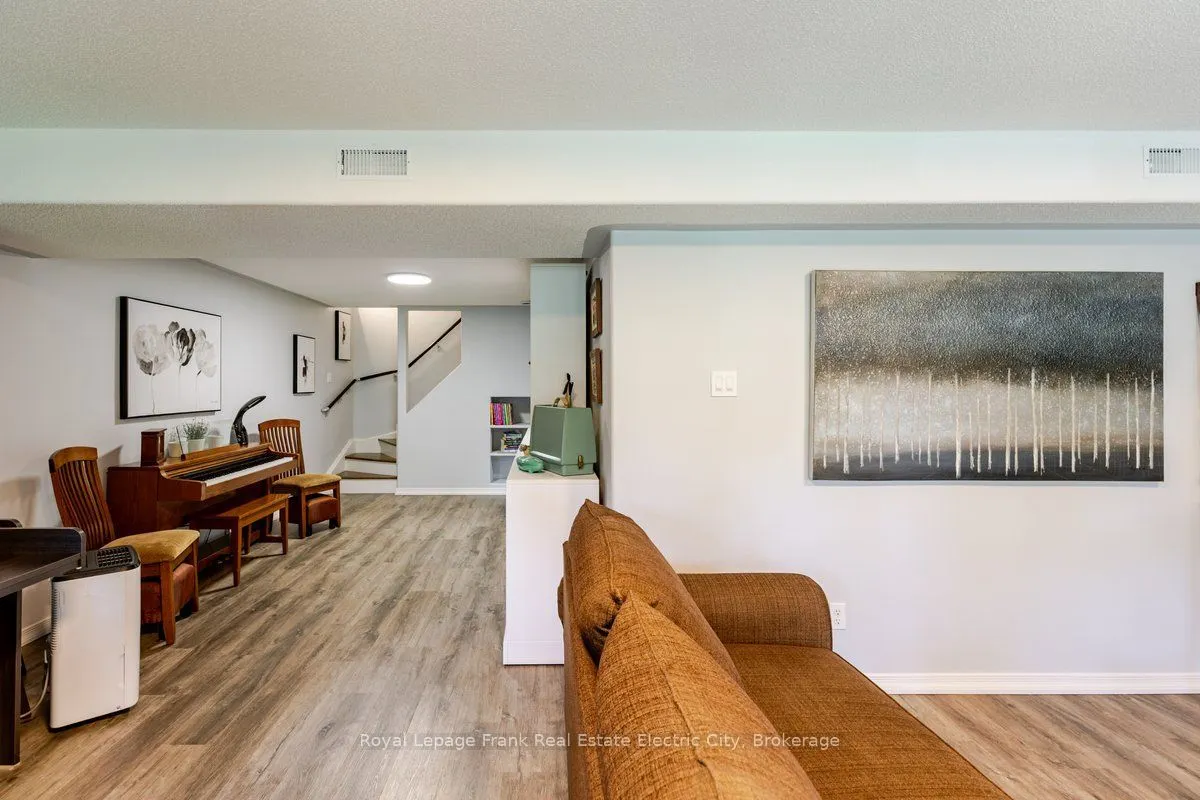 919 Wentworth Street #5