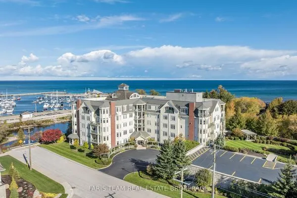 10 Bay Street E #301