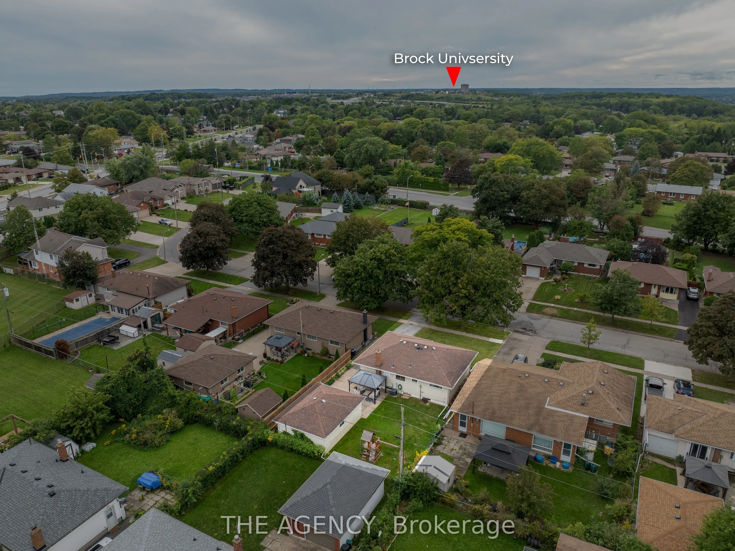 20 Ridge Point Drive