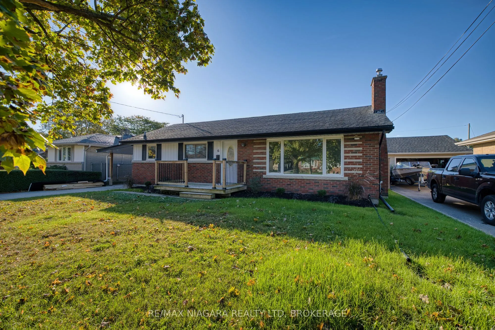 6 Broadmore Avenue