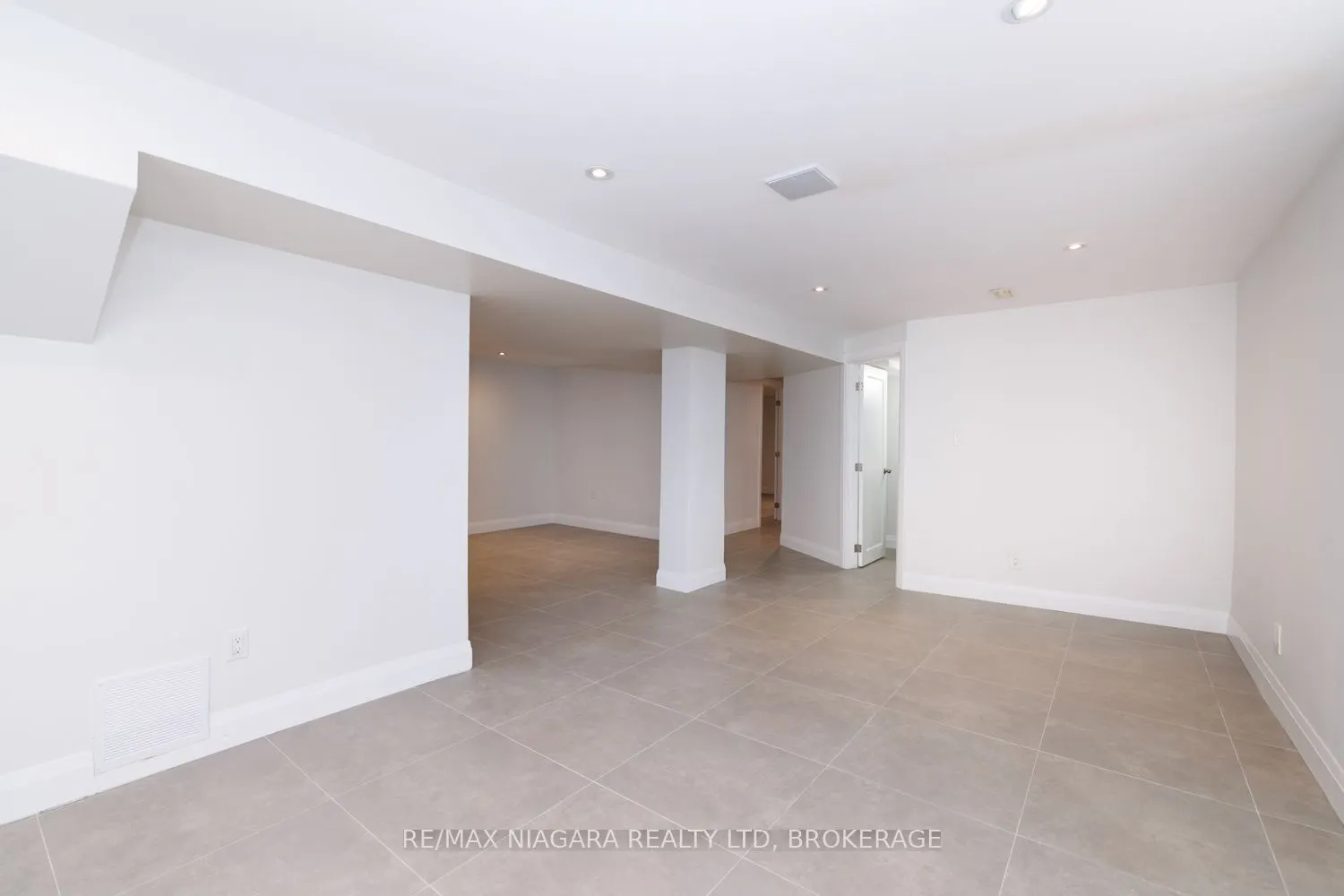 6 Broadmore Avenue