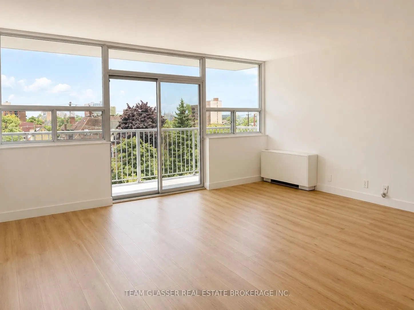 396 Queens Avenue #509
