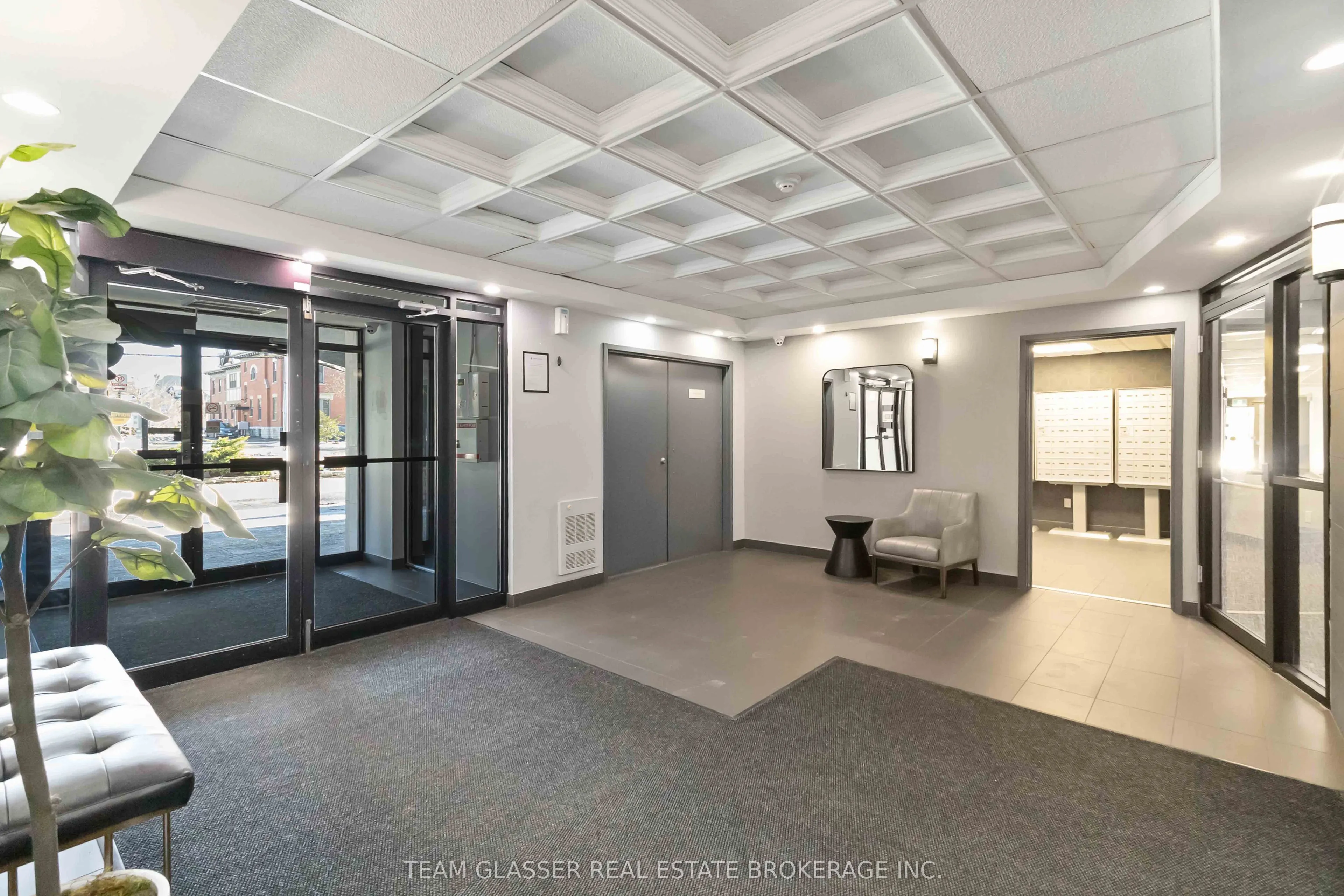 396 Queens Avenue #509