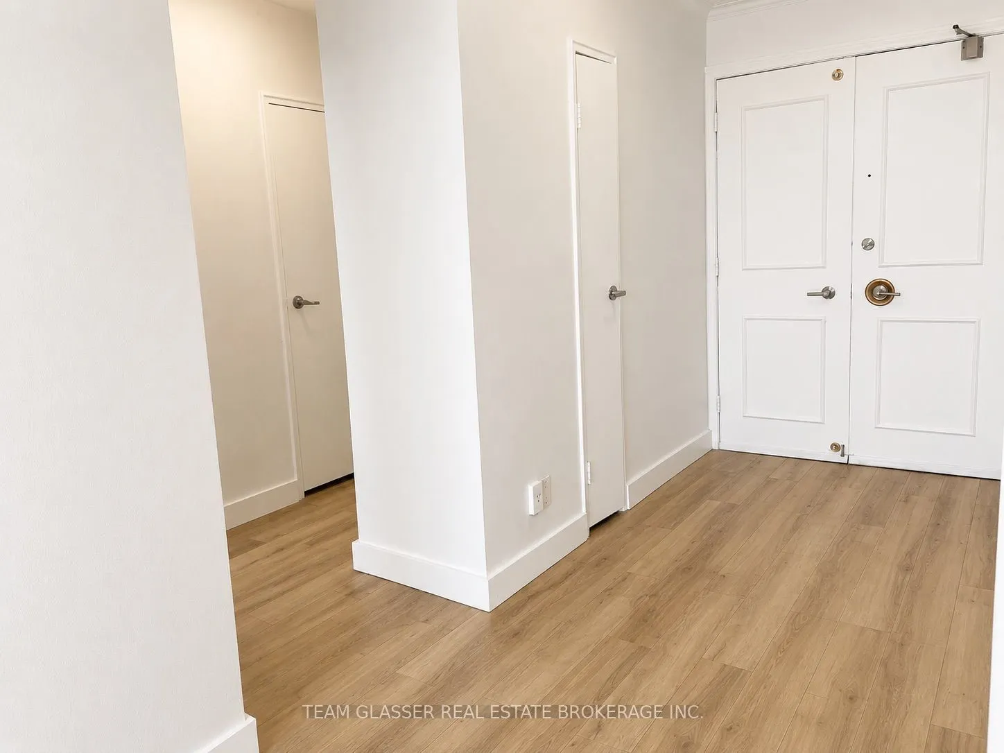 396 Queens Avenue #509