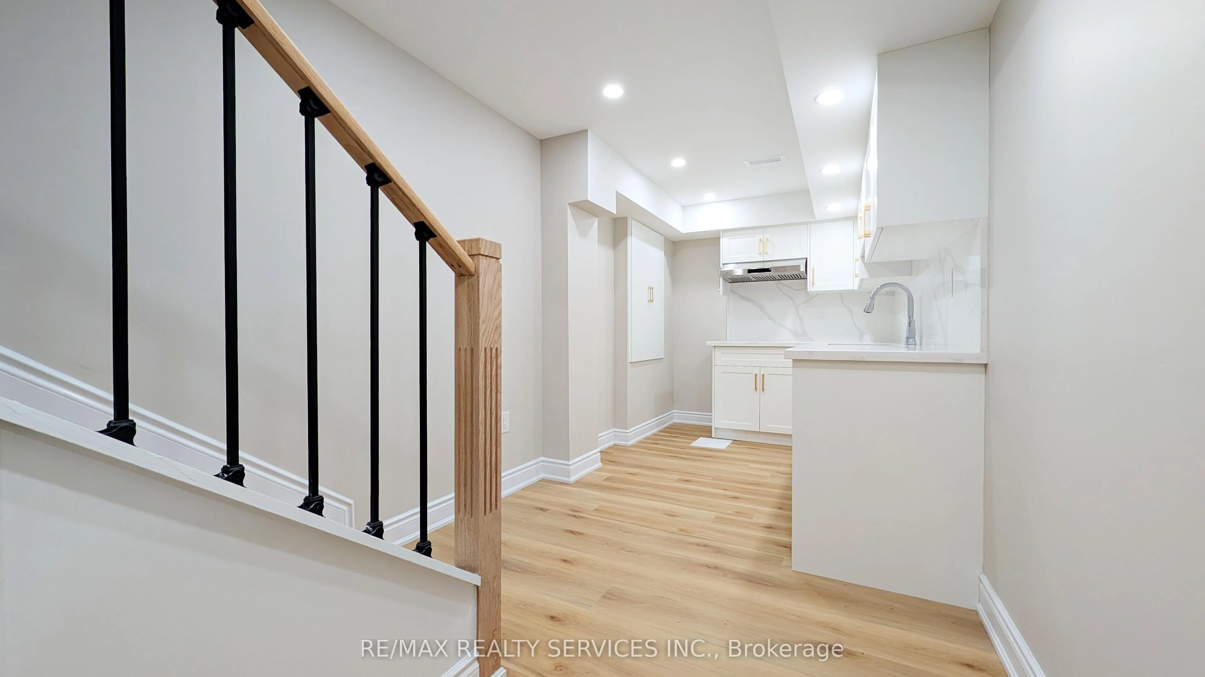 21 Keelson Street #BASMENT