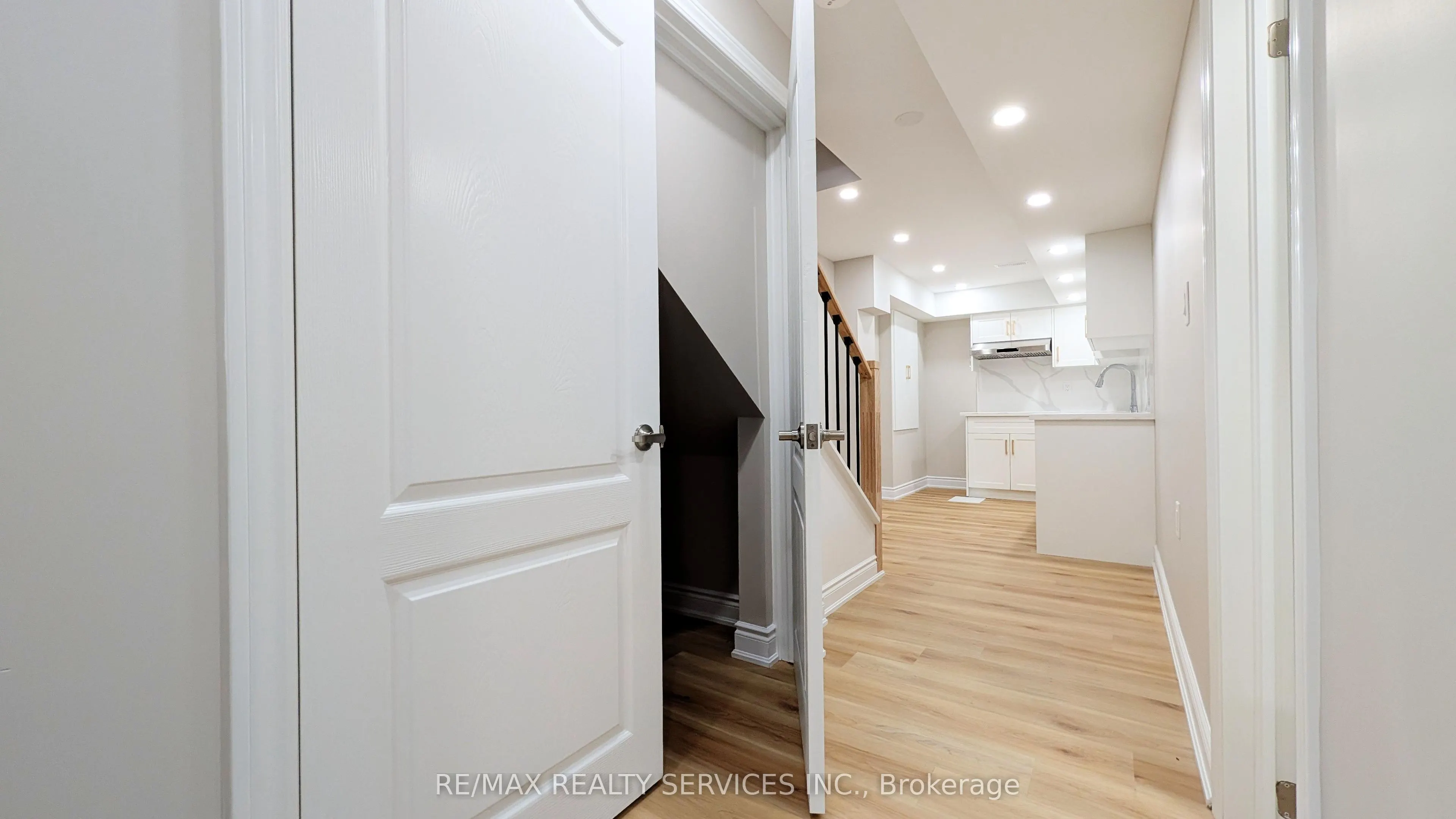 21 Keelson Street #BASMENT