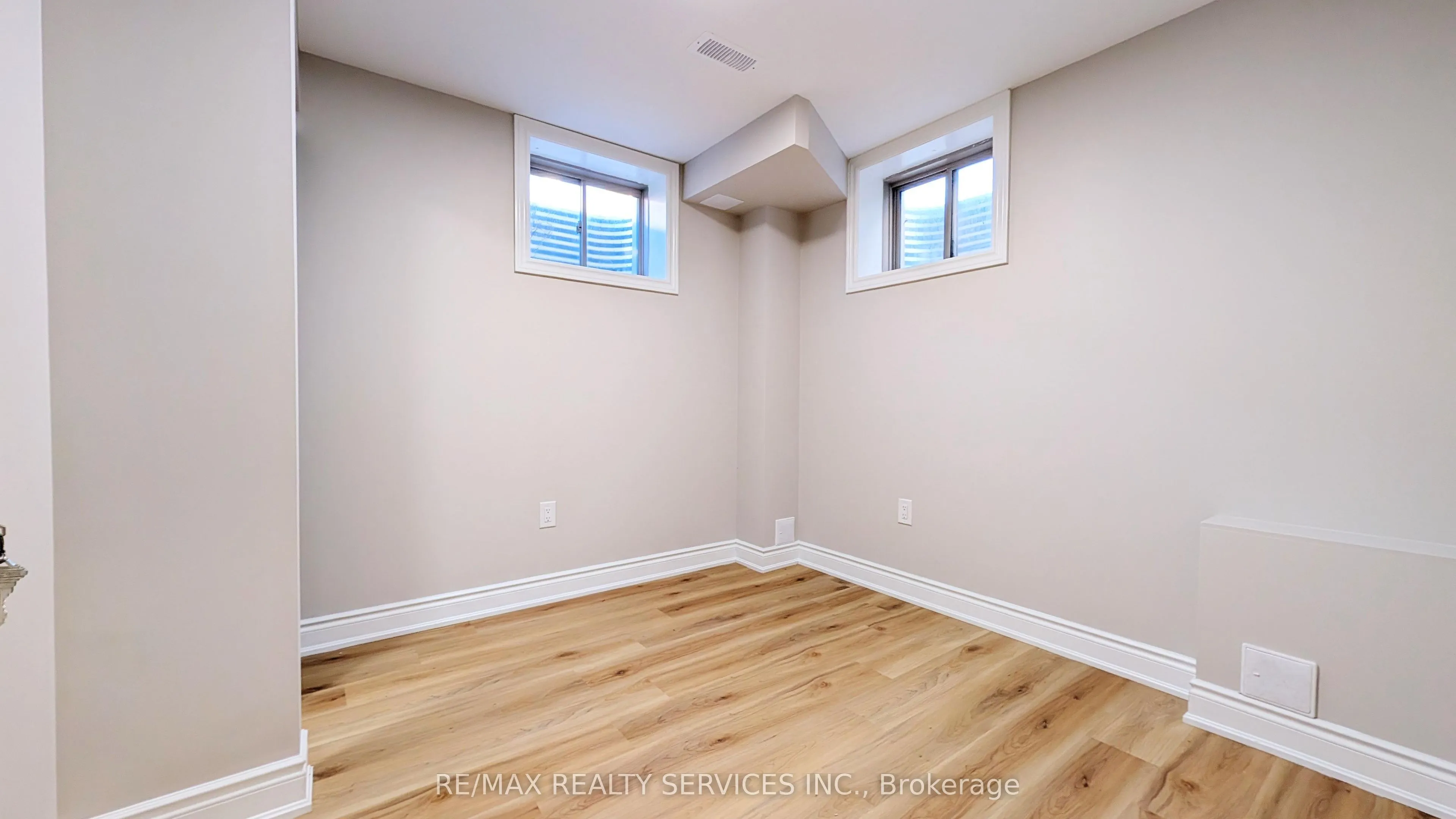 21 Keelson Street #BASMENT