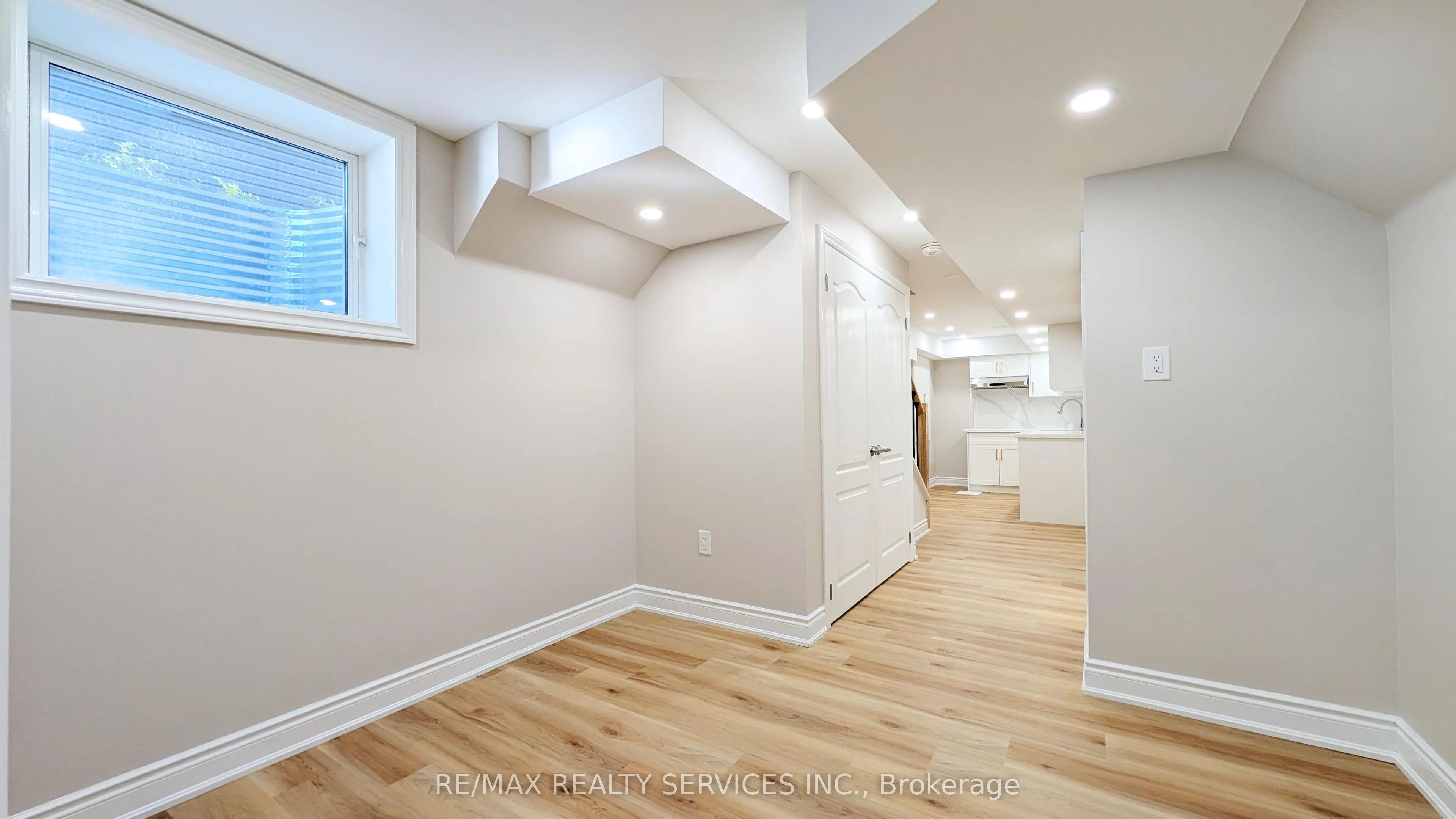 21 Keelson Street #BASMENT