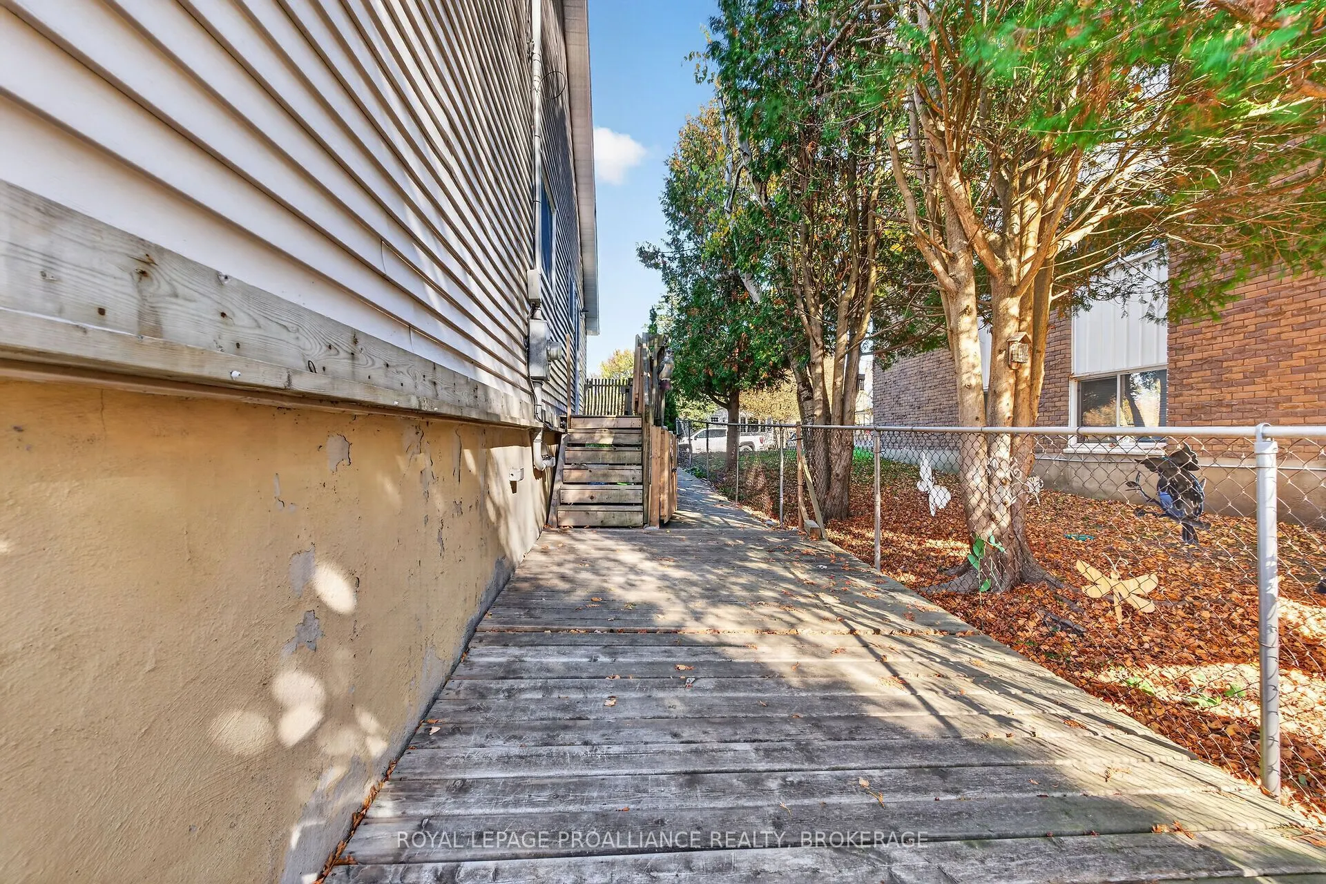 464 Henrietta Street