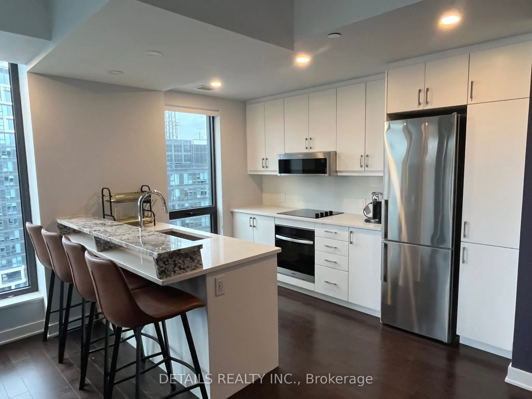 340 Queen Street #2507