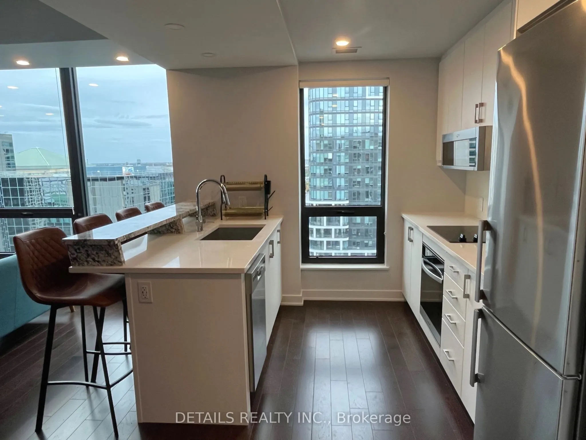 340 Queen Street #2507