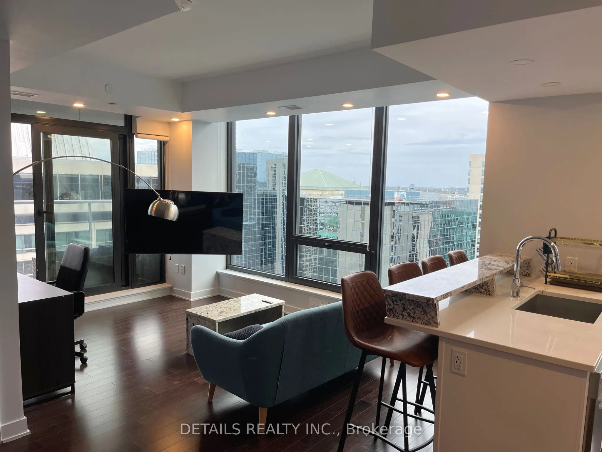 340 Queen Street #2507