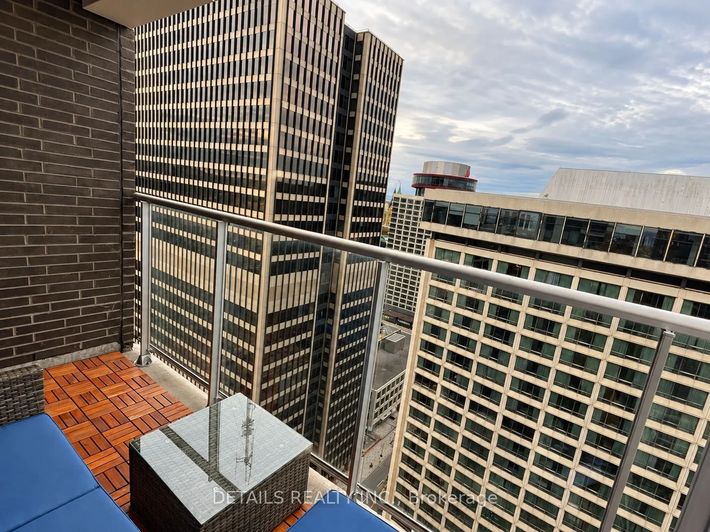 340 Queen Street #2507
