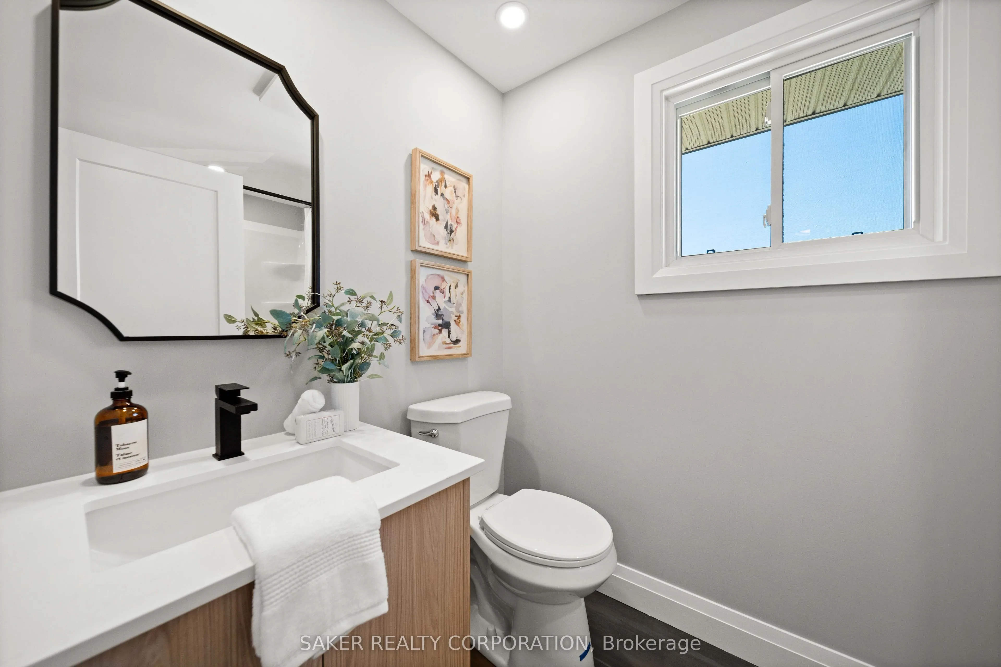 355 Sandringham Crescent #33
