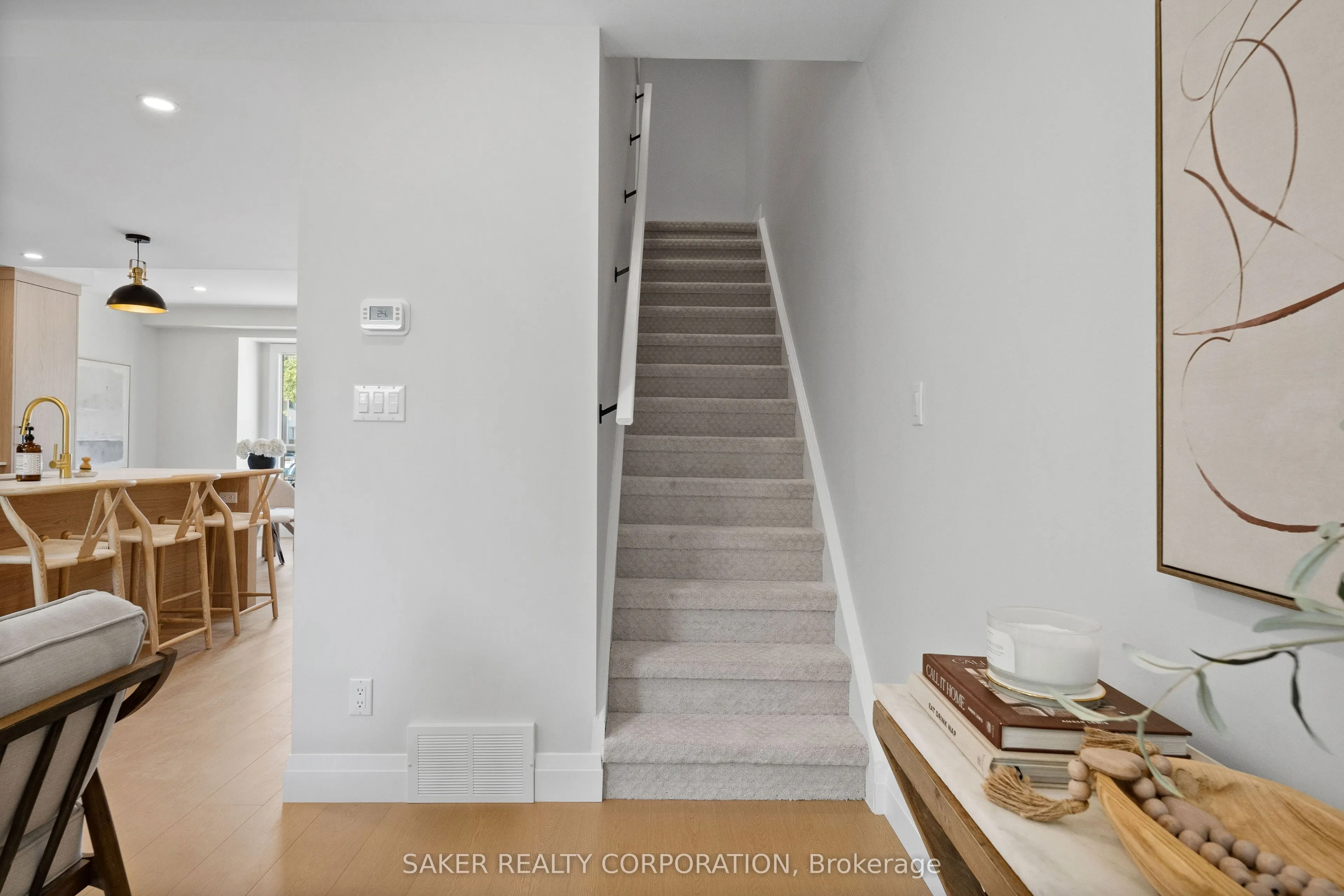 355 Sandringham Crescent #33