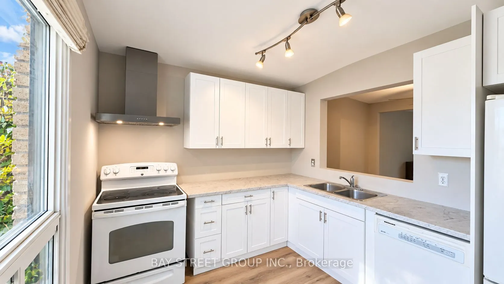 302 Vine Street #43