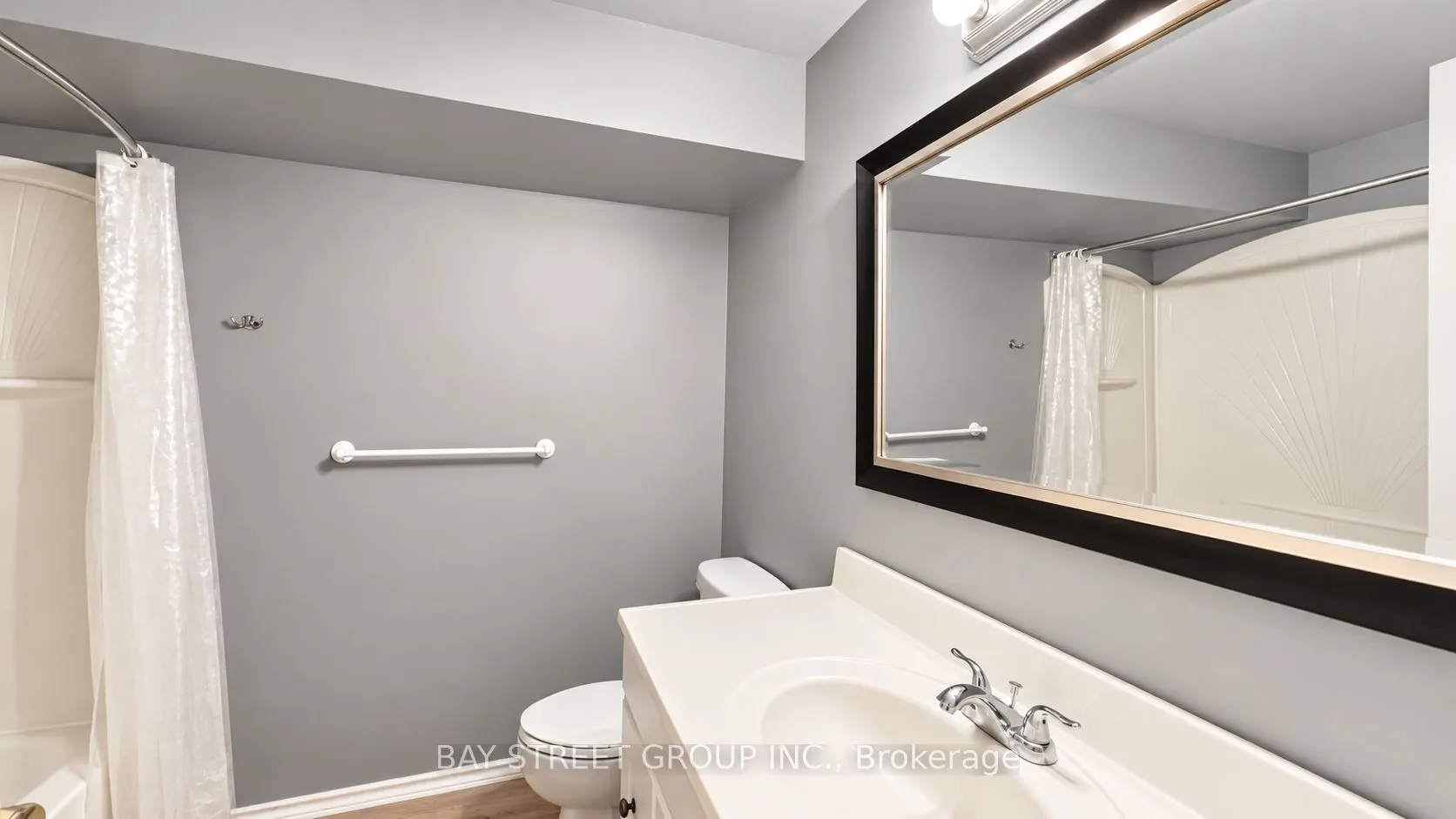 302 Vine Street #43