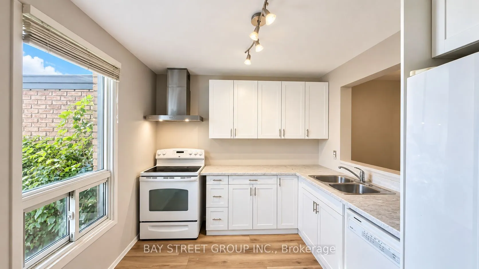 302 Vine Street #43