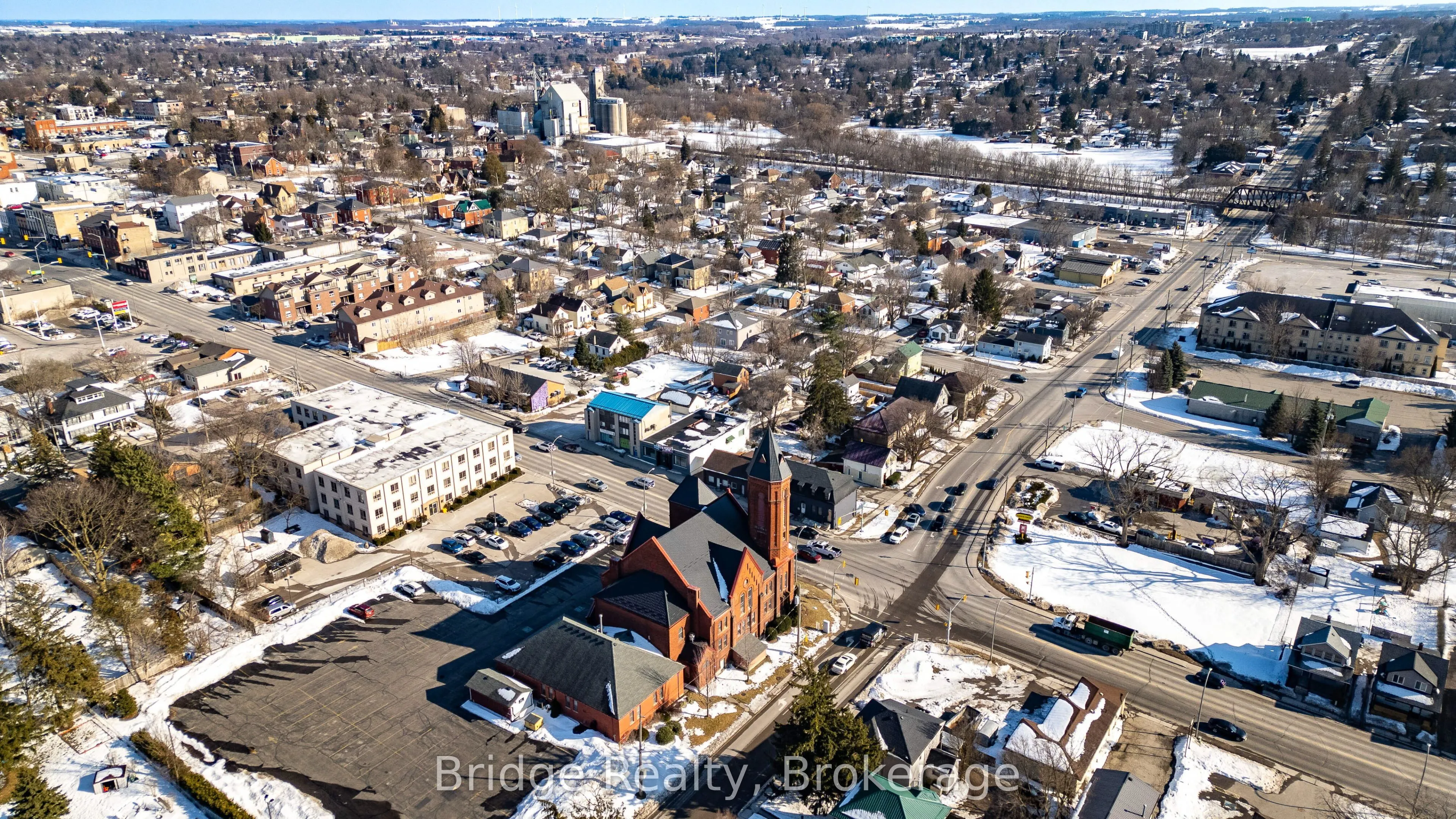 290 Dundas Street