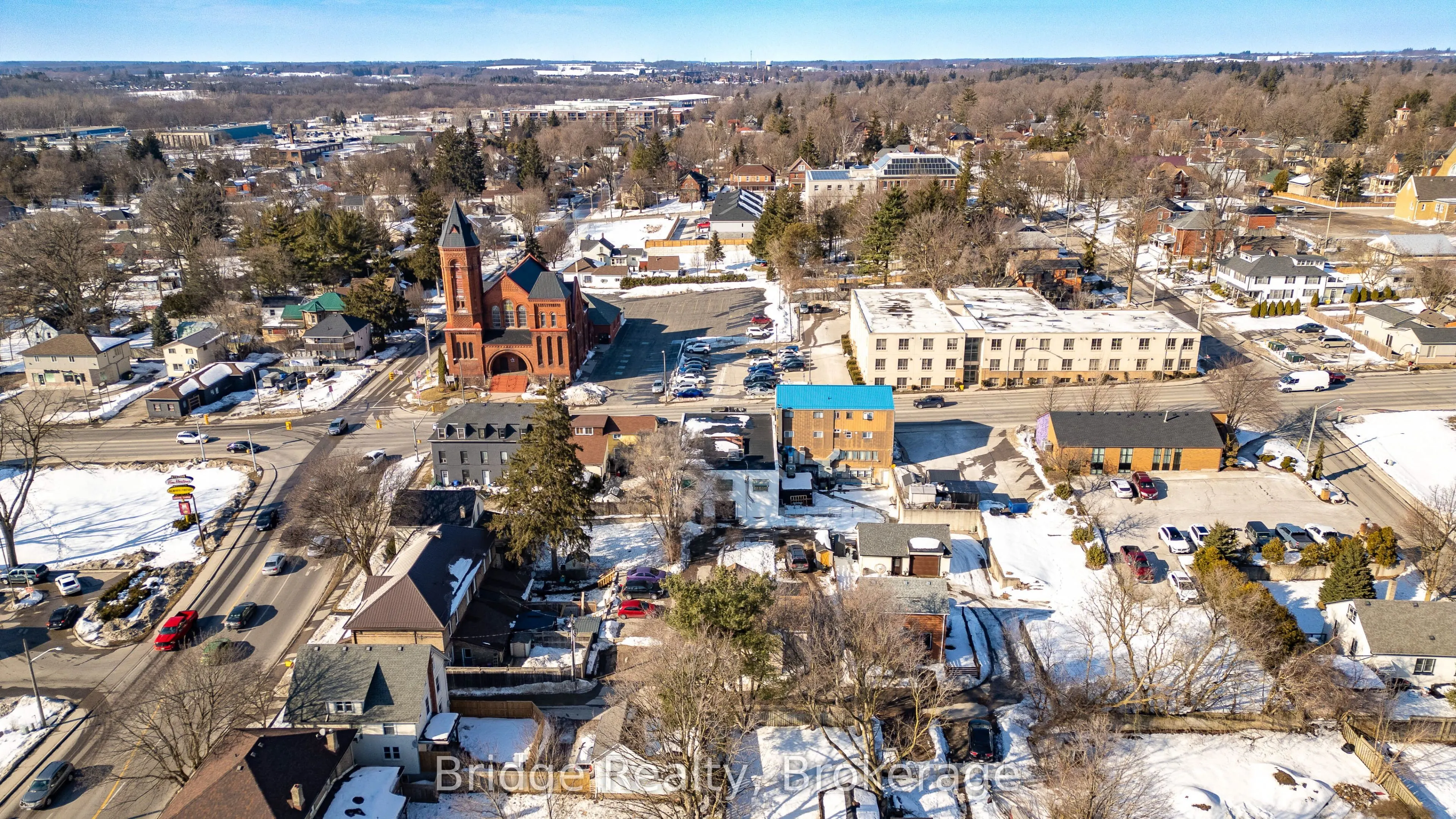 290 Dundas Street