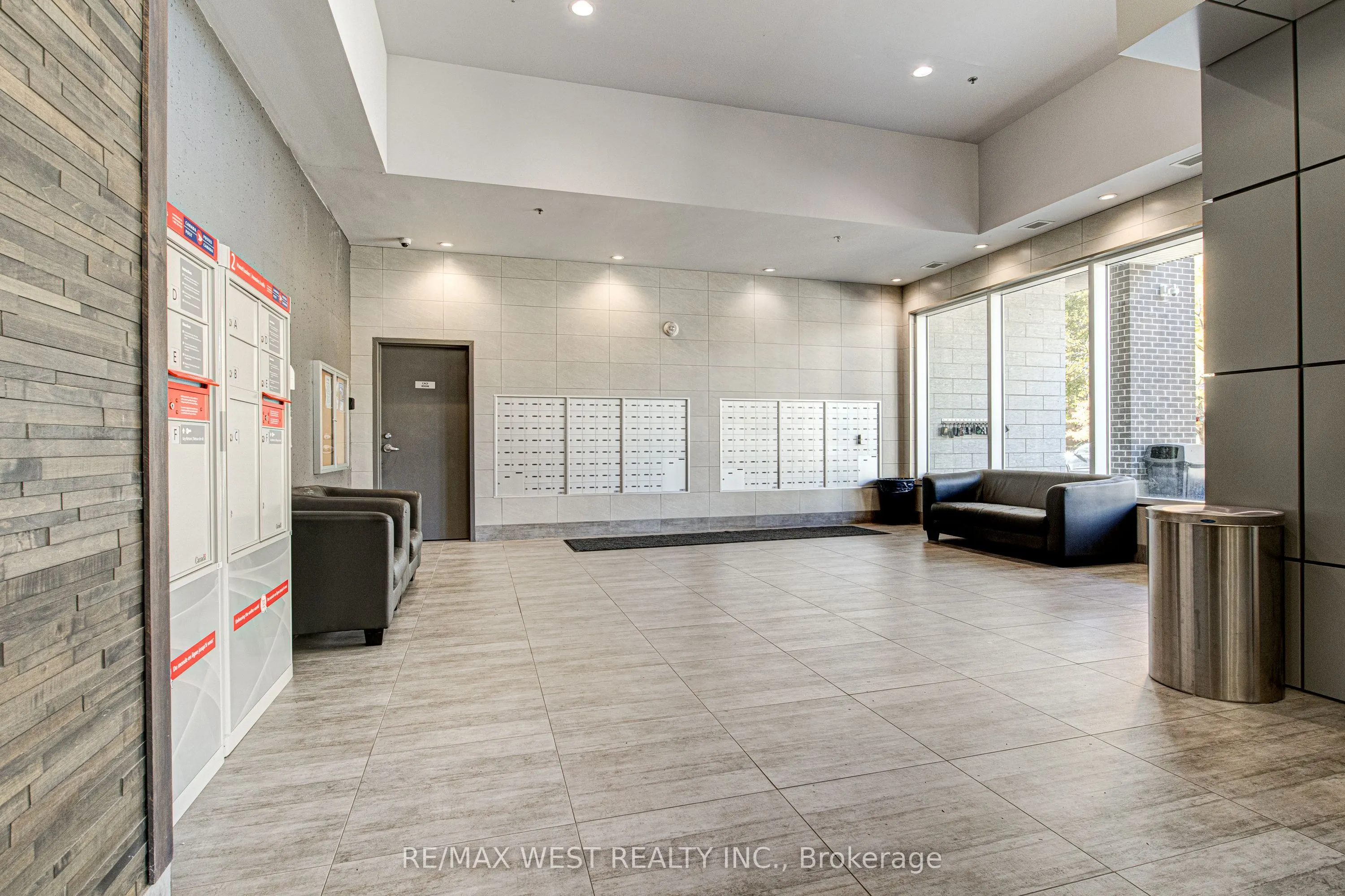 318 Spruce Street #215