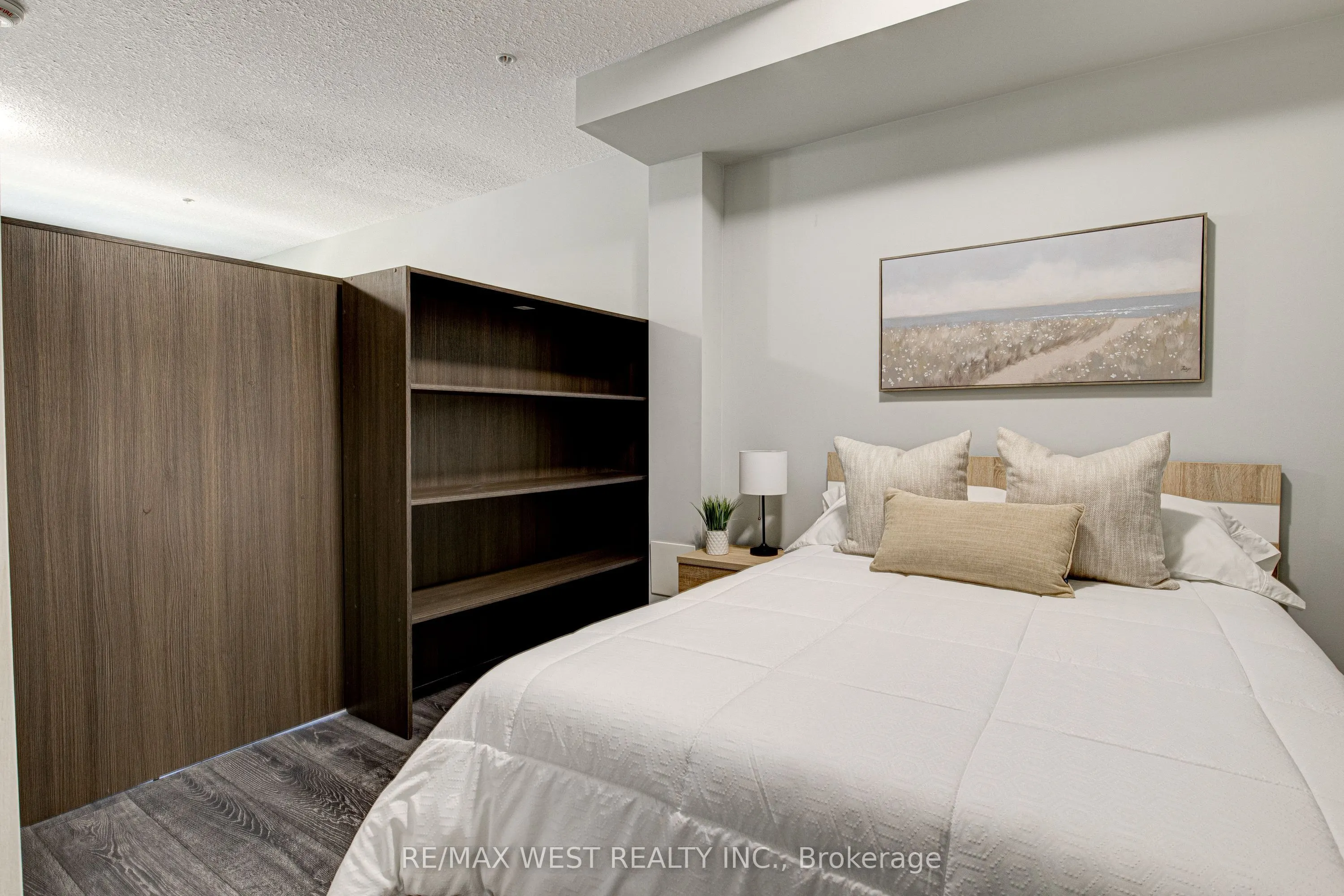 318 Spruce Street #215